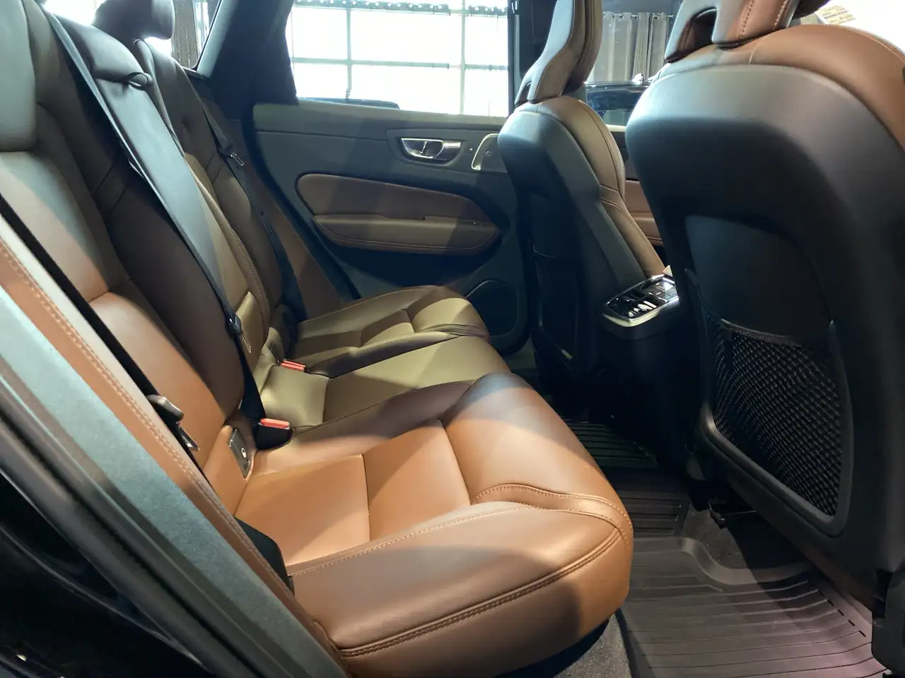Volvo XC60 снимка Volvo XC60