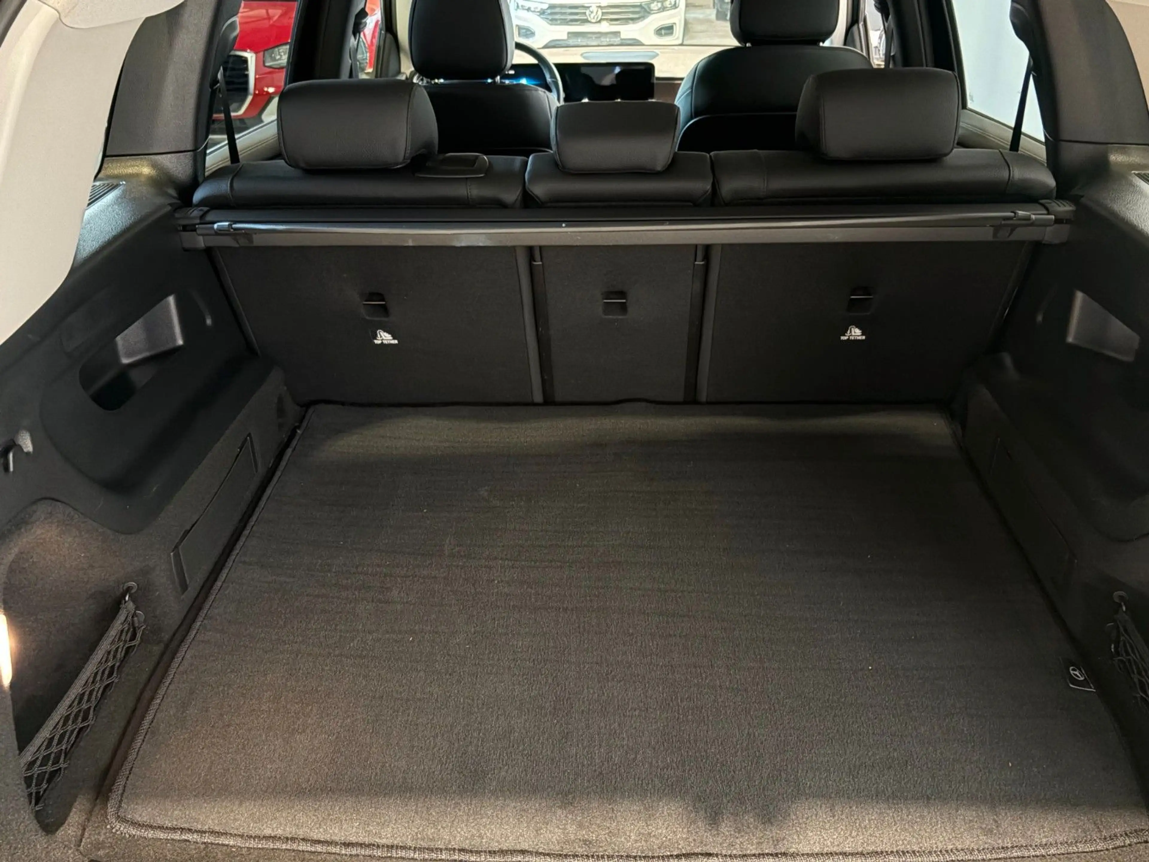 Mercedes-Benz GLB 250 4Matic 2.0 *360°, Anhängerkupplung* — photo 7