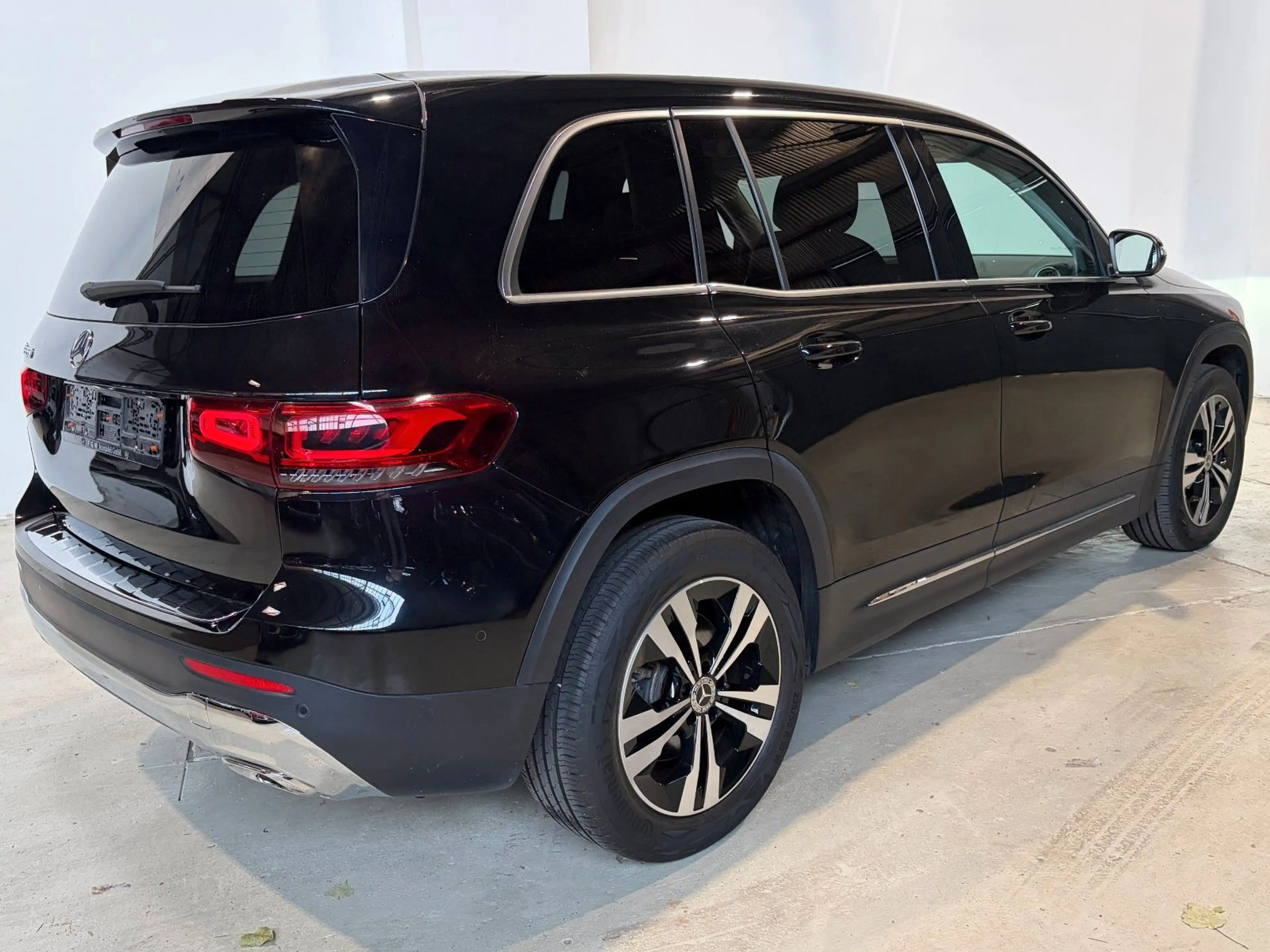 Mercedes-Benz GLB 250 4Matic 2.0 *360°, Anhängerkupplung* — photo 4