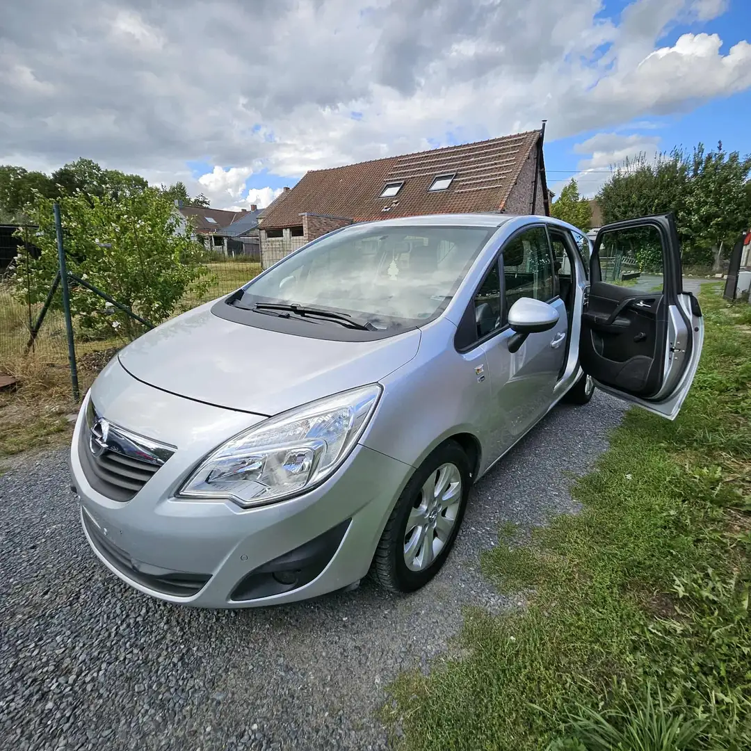 Opel Meriva 1.4i Cosmo - 1