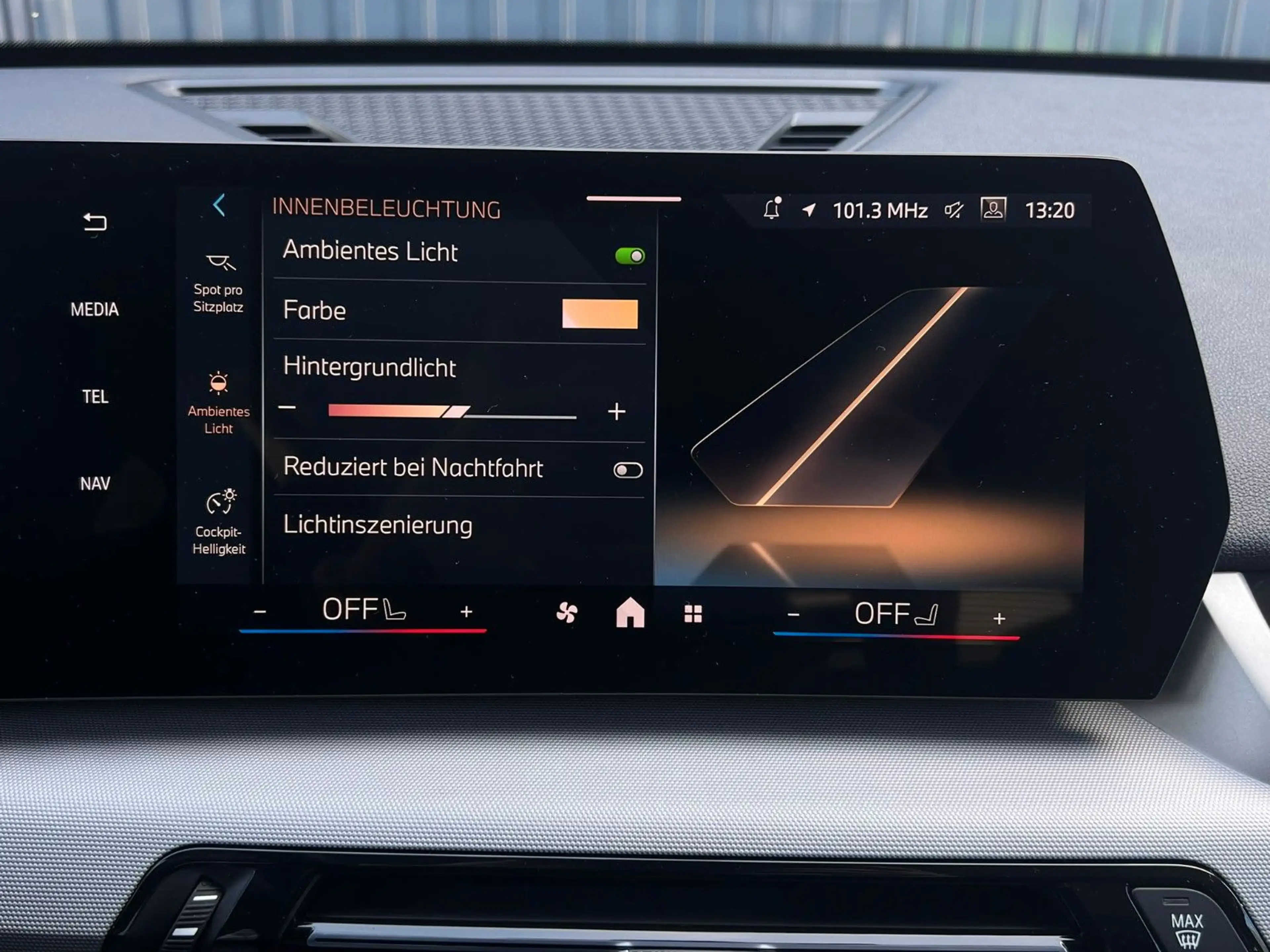 BMW X1 xDrive 20D /AHK/Komfortzug/AdapLED/Kamera — photo 12