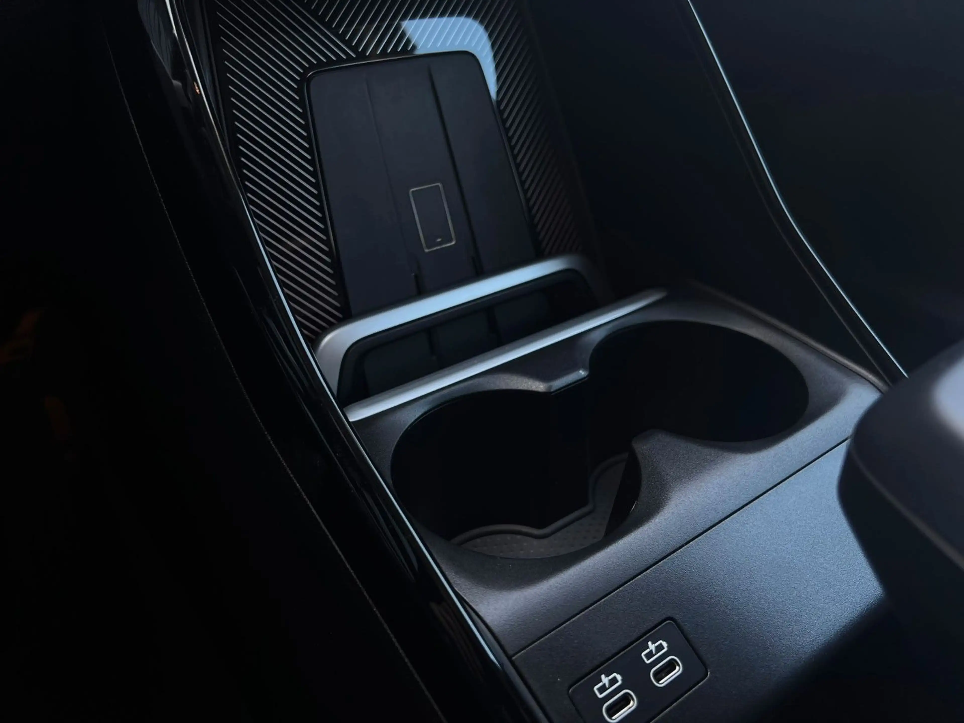 BMW X1 xDrive 20D /AHK/Komfortzug/AdapLED/Kamera — photo 15