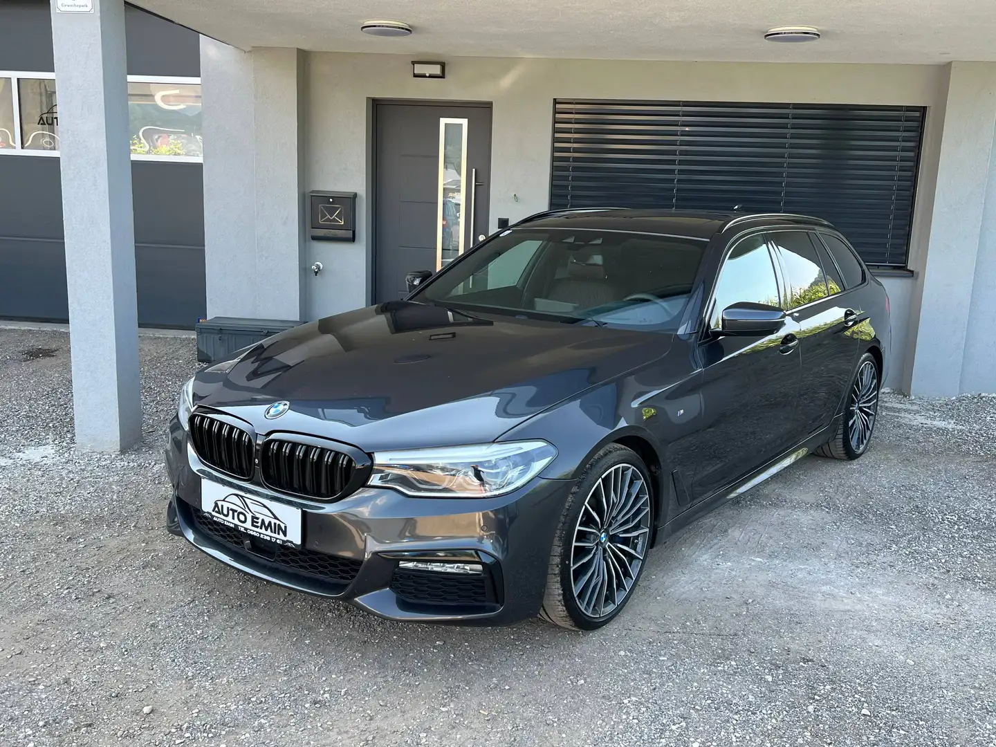 BMW 540 d *KeylessEntry&Go*AHK*Panorama*Harman/Kardon* Grau - 1