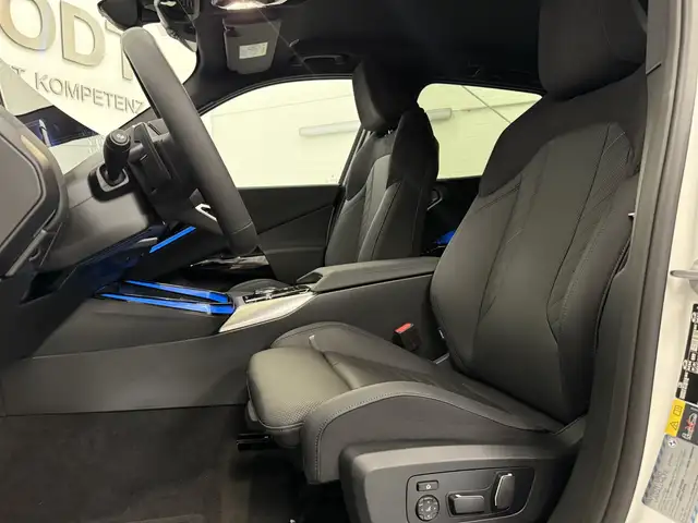 BMW X3 view 13