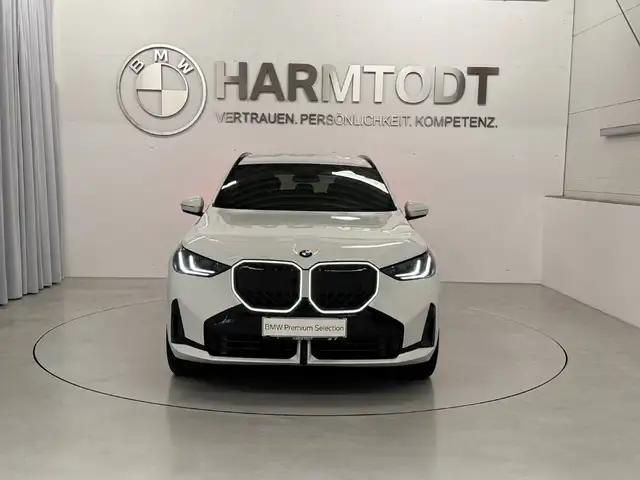 BMW X3 view 6