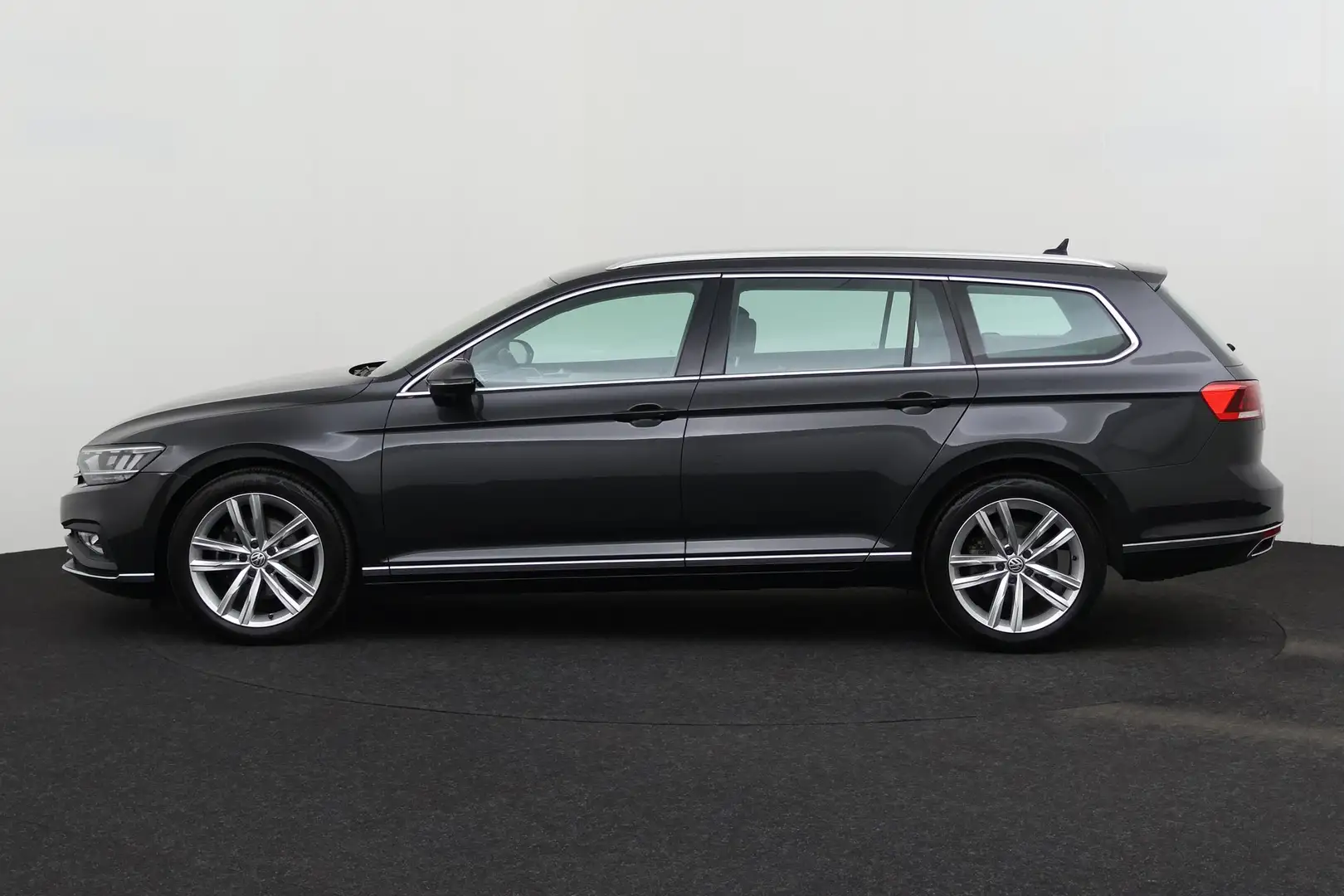 Volkswagen Passat Variant 1.5 I + CARPLAY + GPS + CAMERA + PDC + CRUISE (ACC - 2
