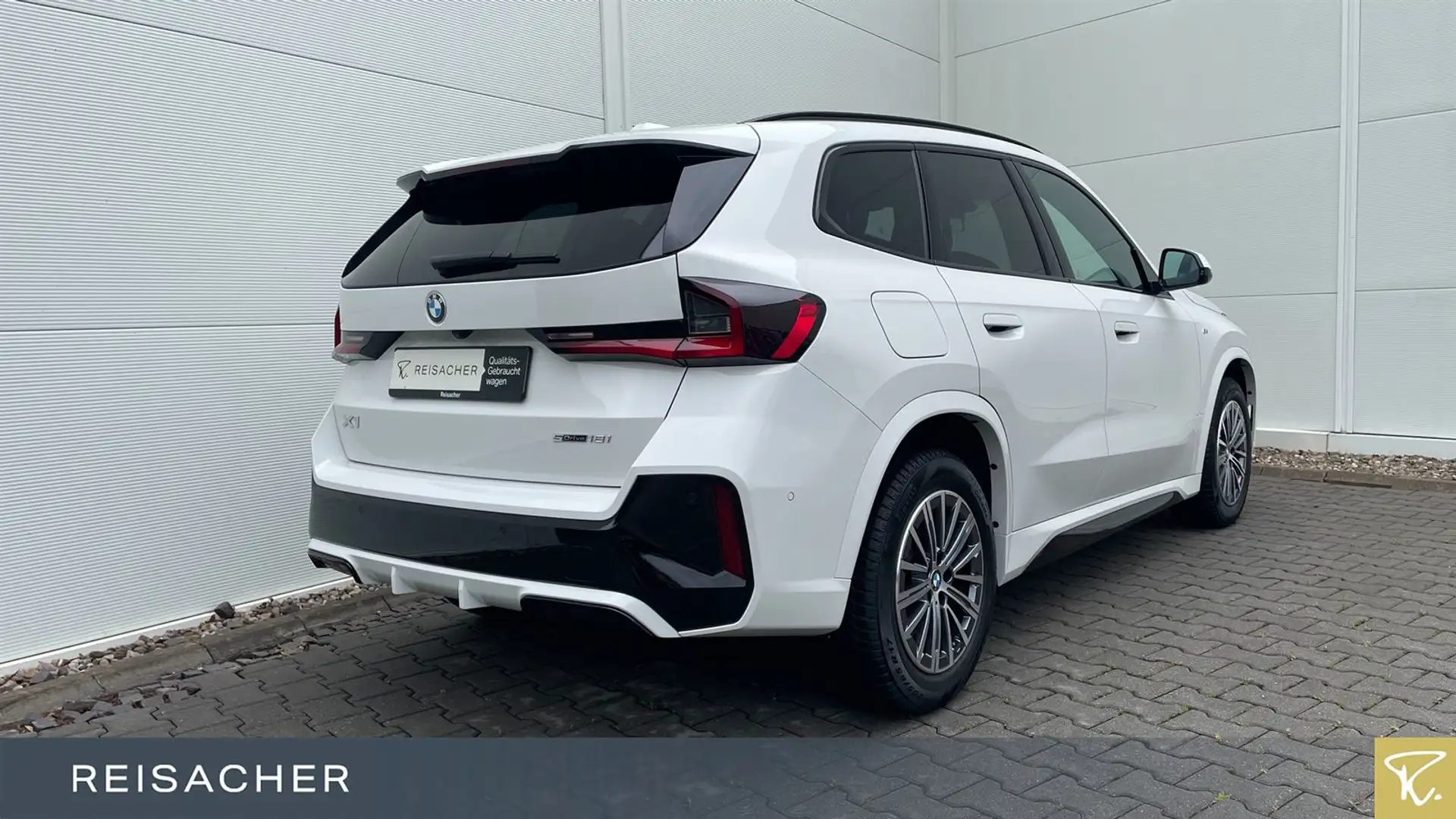 BMW X1 sDrive18i M Sport,AHK,el.Sitze+Mem.adLED,RFK Weiß - 2