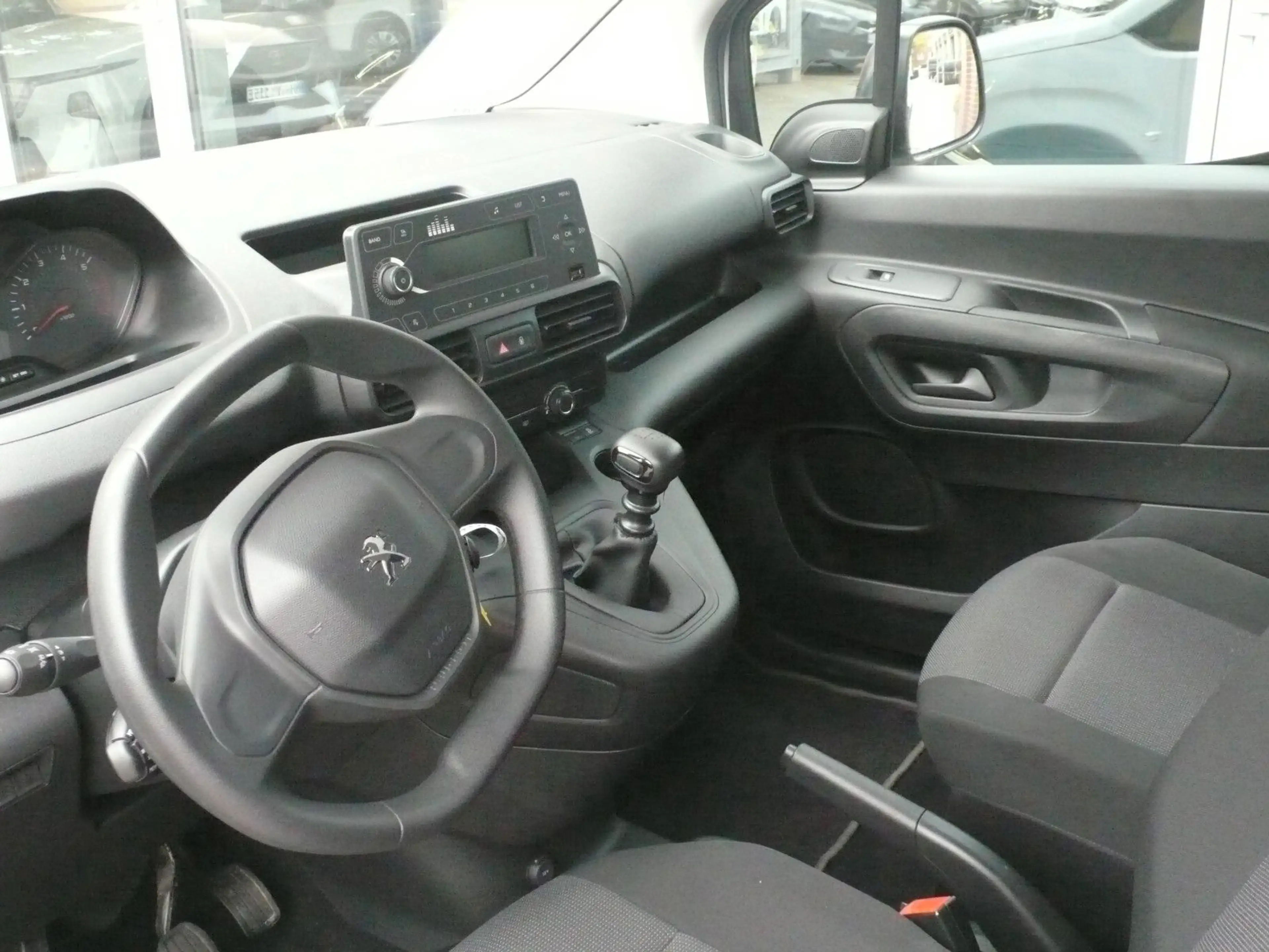 Peugeot Rifter Pure Tec 110 L1 Active Pack nur 17.105 KM — photo 11