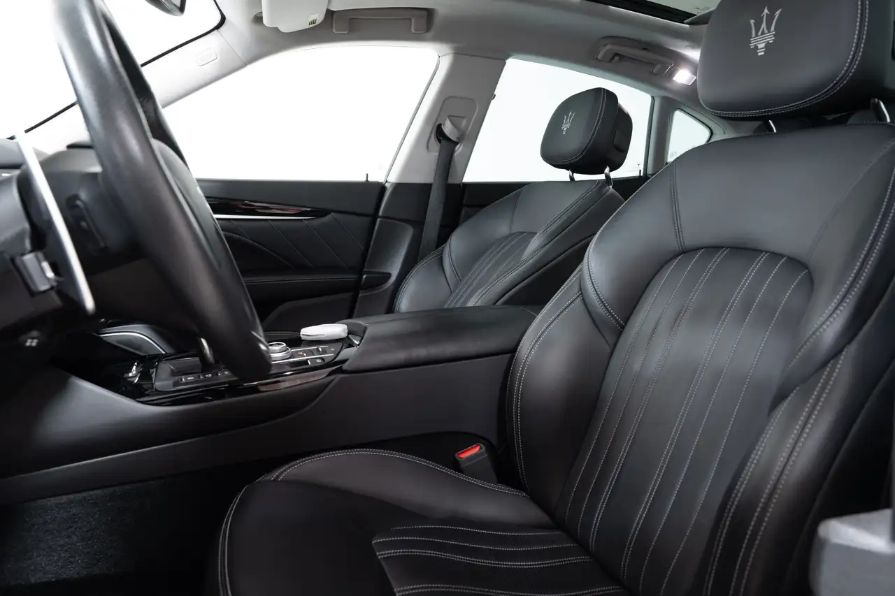 Maserati Levante снимка Maserati Levante