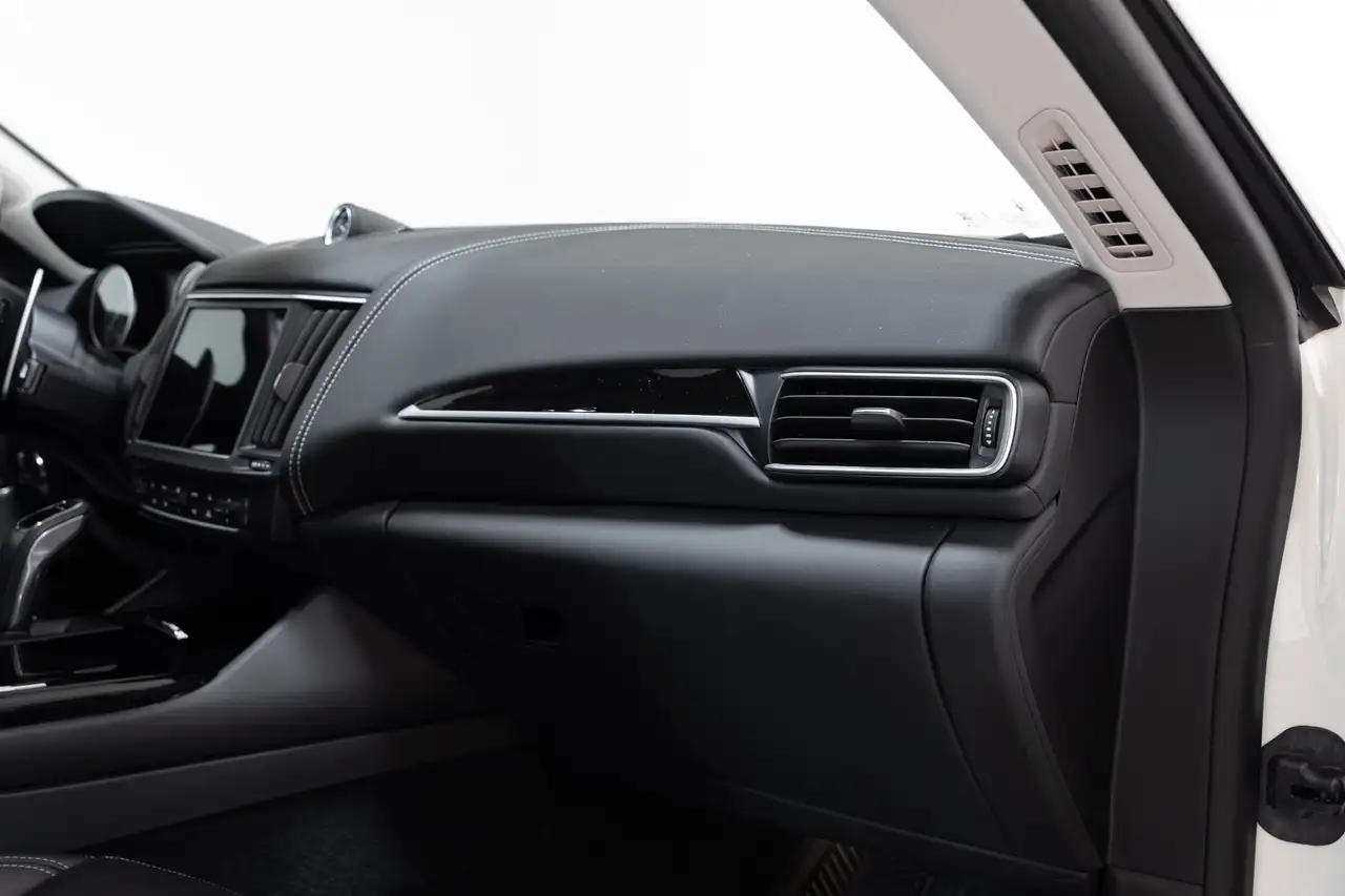 Maserati Levante снимка Maserati Levante