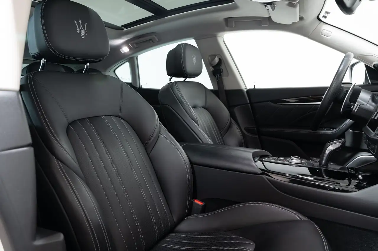 Maserati Levante снимка Maserati Levante