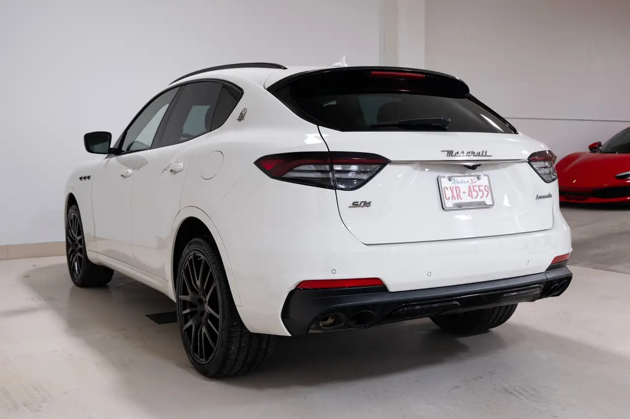 Maserati Levante снимка Maserati Levante