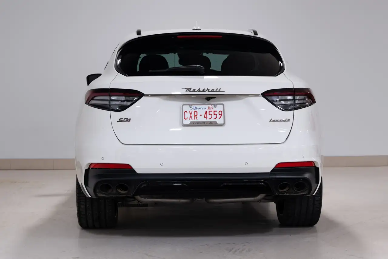 Maserati Levante снимка Maserati Levante