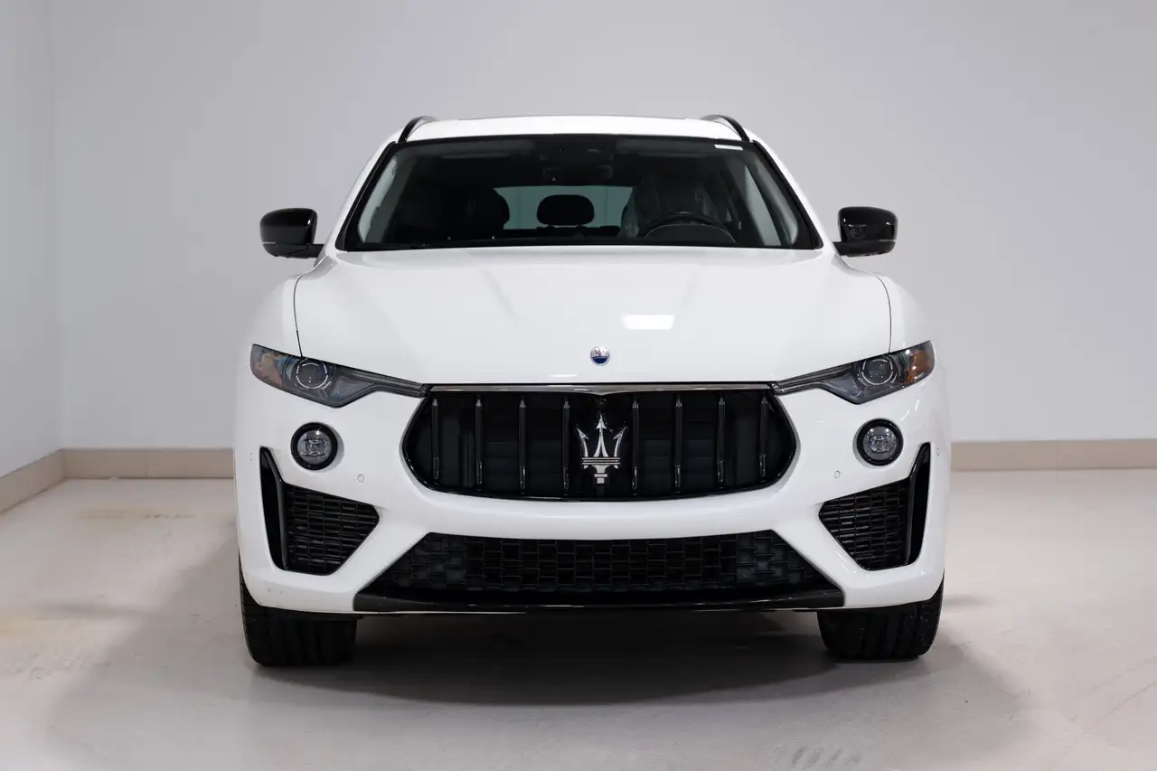 Maserati Levante снимка Maserati Levante