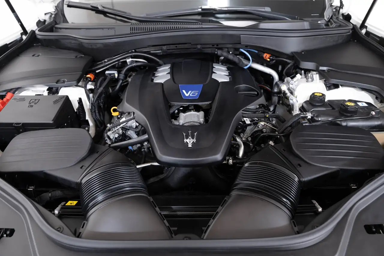 Maserati Levante снимка Maserati Levante