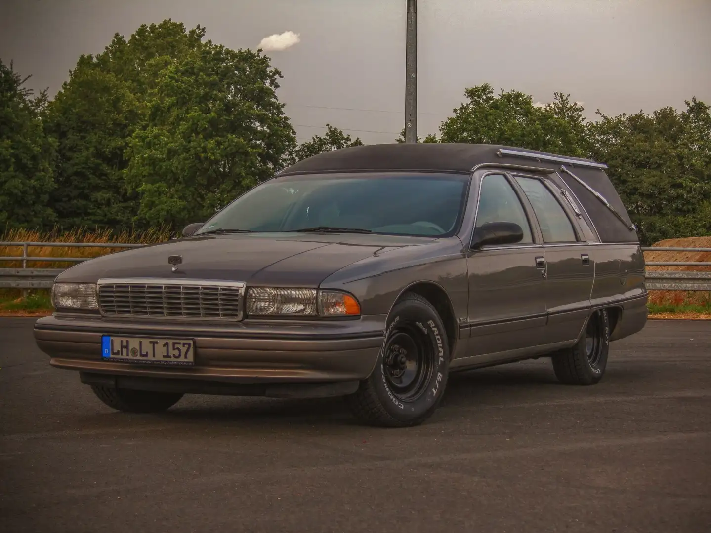 Chevrolet Caprice 5,7l V8 Leichenwagen Gris - 1