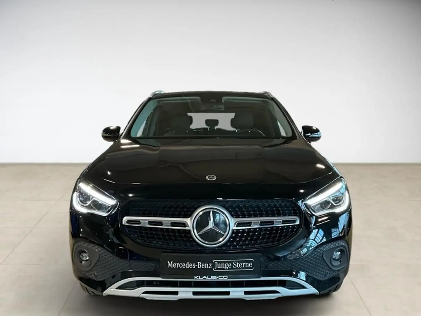 Mercedes-Benz GLA 200 Style 4MATIC AUT Kam. KlimaA LED LM PDC Schwarz - 2