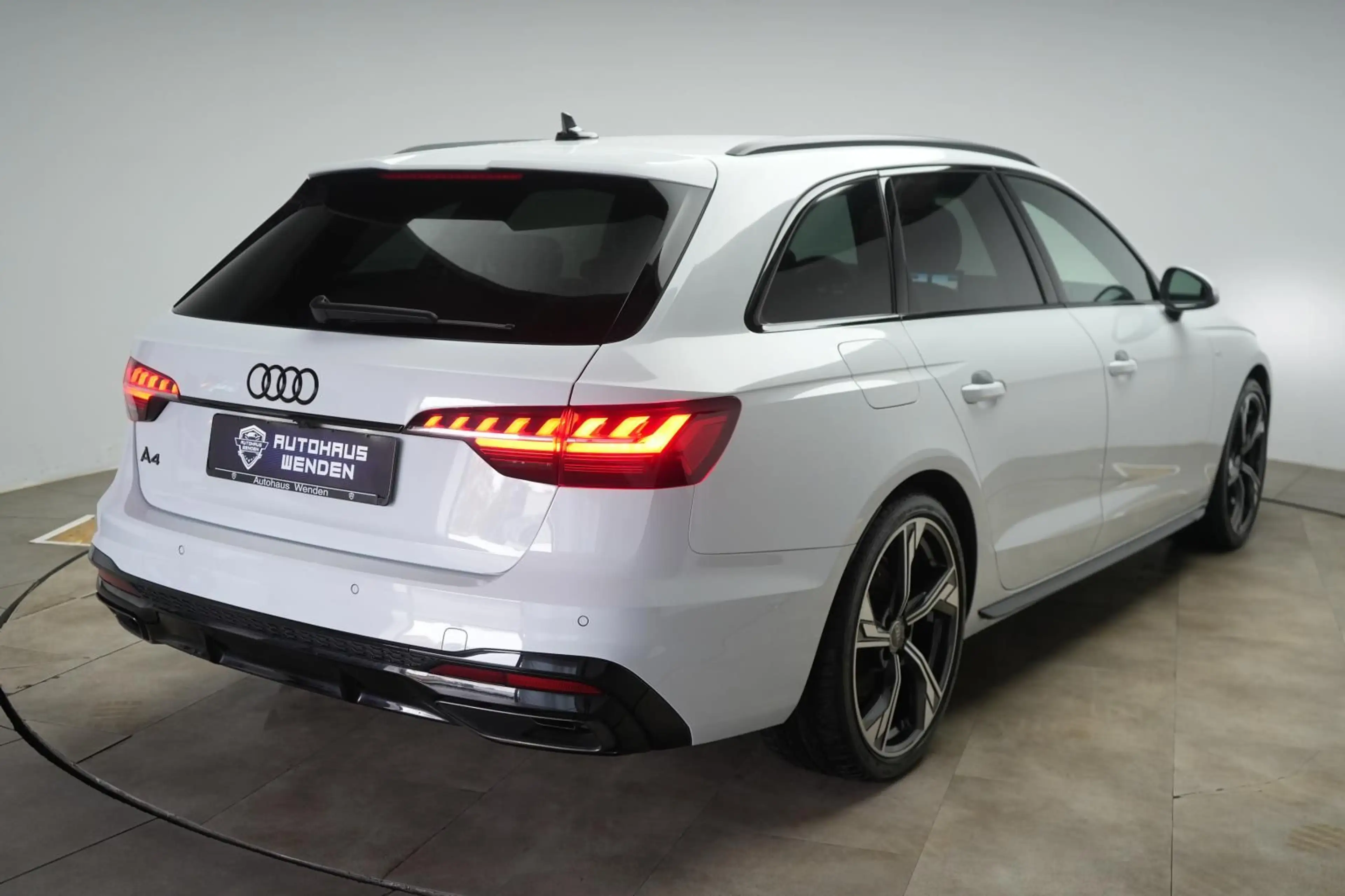 Audi A4 35 TFSI S tronic S line Temp/Kamera/AHK/Virtu — photo 5