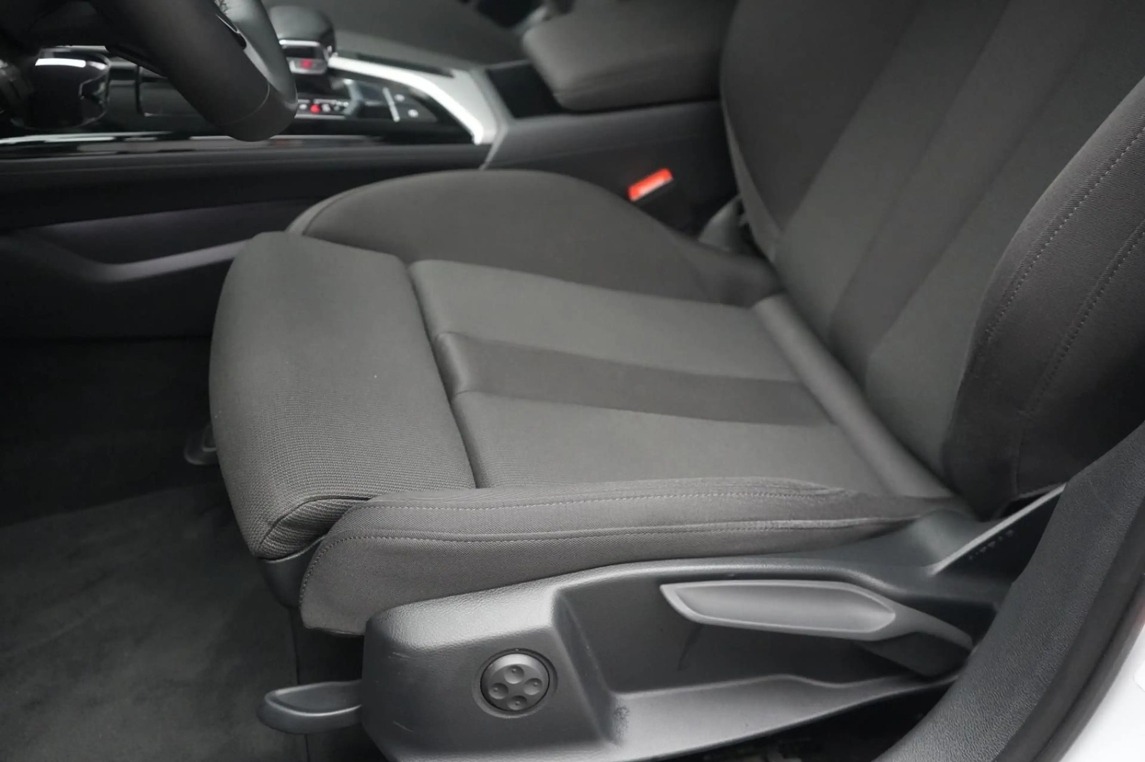 Audi A4 35 TFSI S tronic S line Temp/Kamera/AHK/Virtu — photo 15
