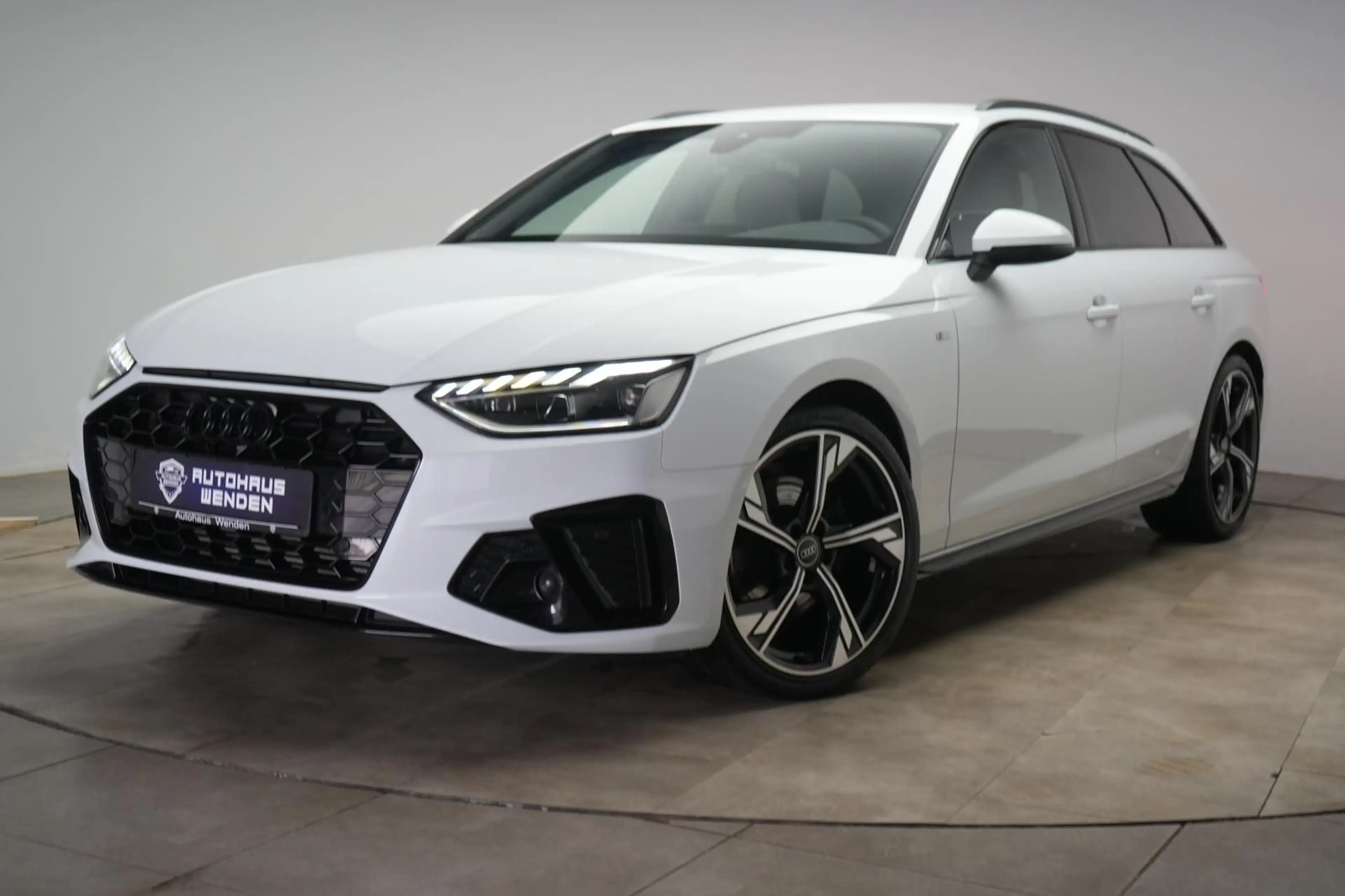 Audi A4 35 TFSI S tronic S line Temp/Kamera/AHK/Virtu — photo 4