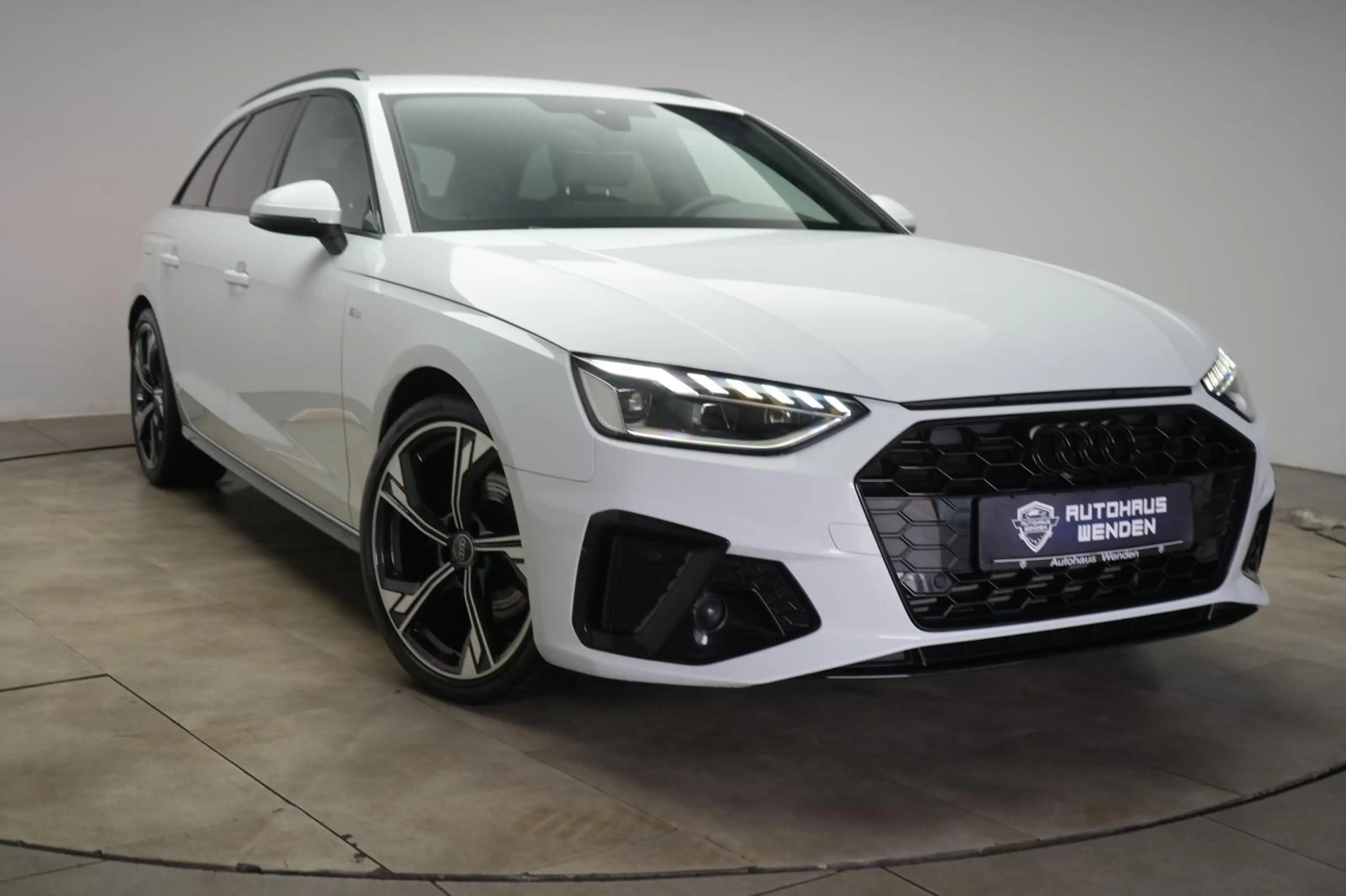Audi A4 35 TFSI S tronic S line Temp/Kamera/AHK/Virtu — photo 2