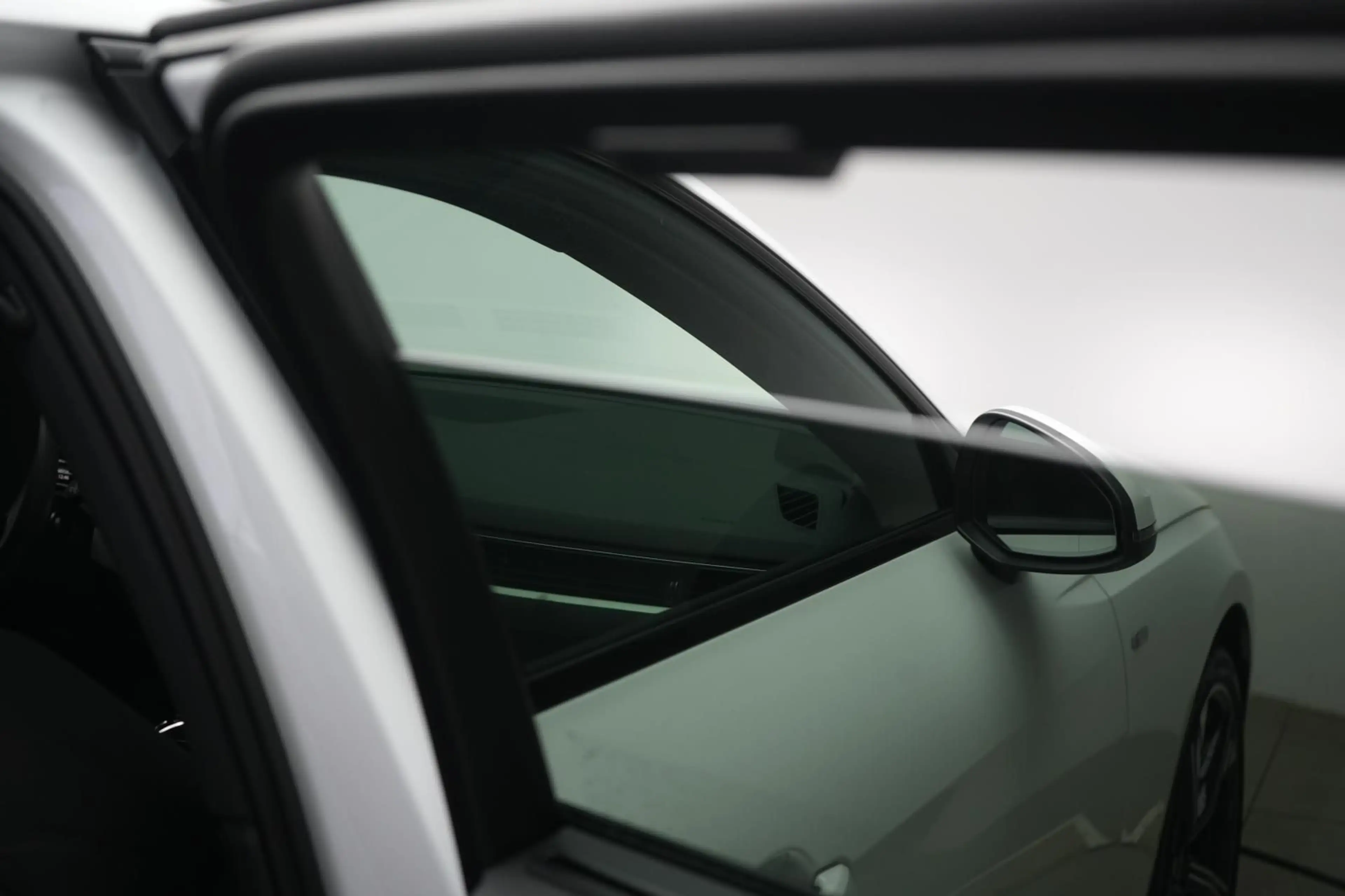 Audi A4 35 TFSI S tronic S line Temp/Kamera/AHK/Virtu — photo 12