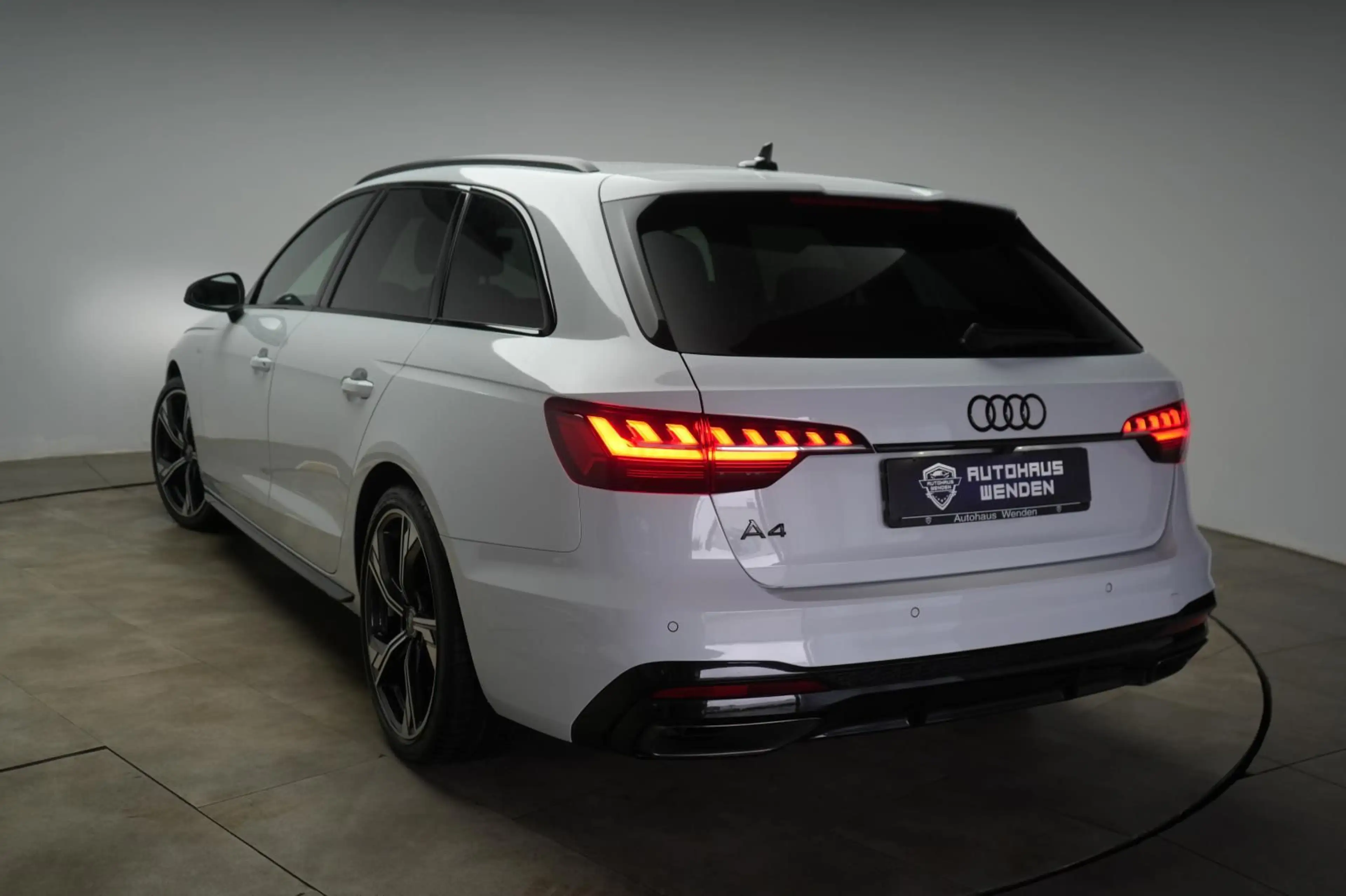 Audi A4 35 TFSI S tronic S line Temp/Kamera/AHK/Virtu — photo 8