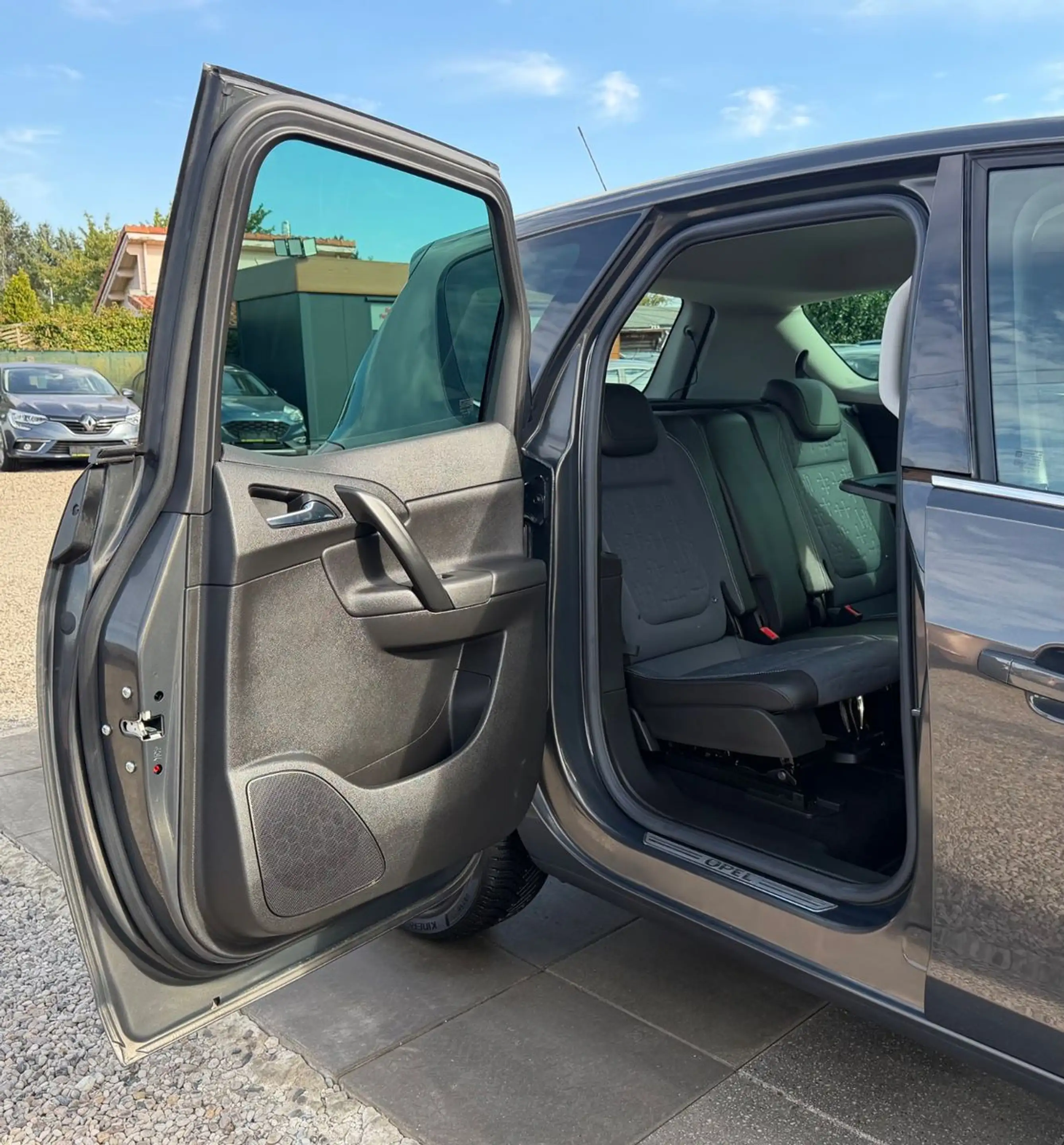 Opel Meriva 1,4 B Innovation HU Neu Inspektion neu — photo 10