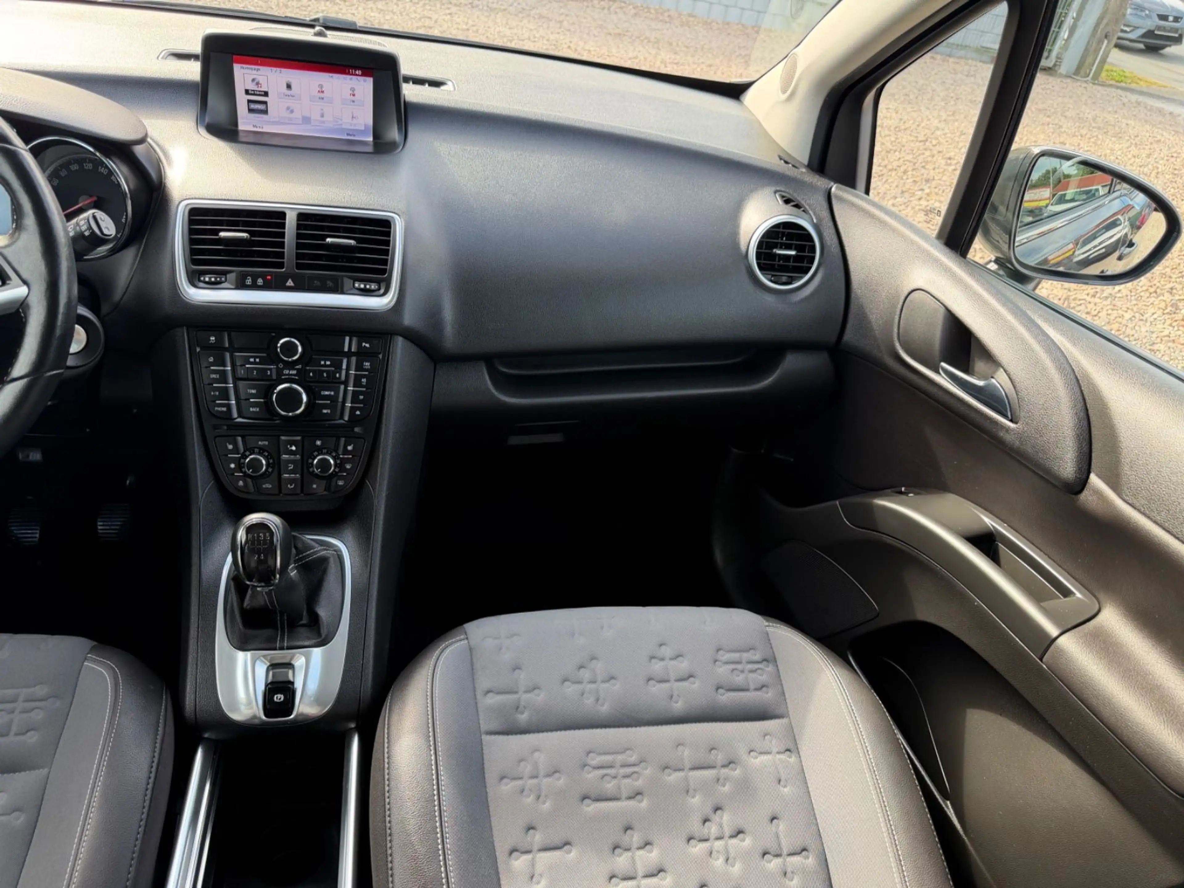 Opel Meriva 1,4 B Innovation HU Neu Inspektion neu — photo 14