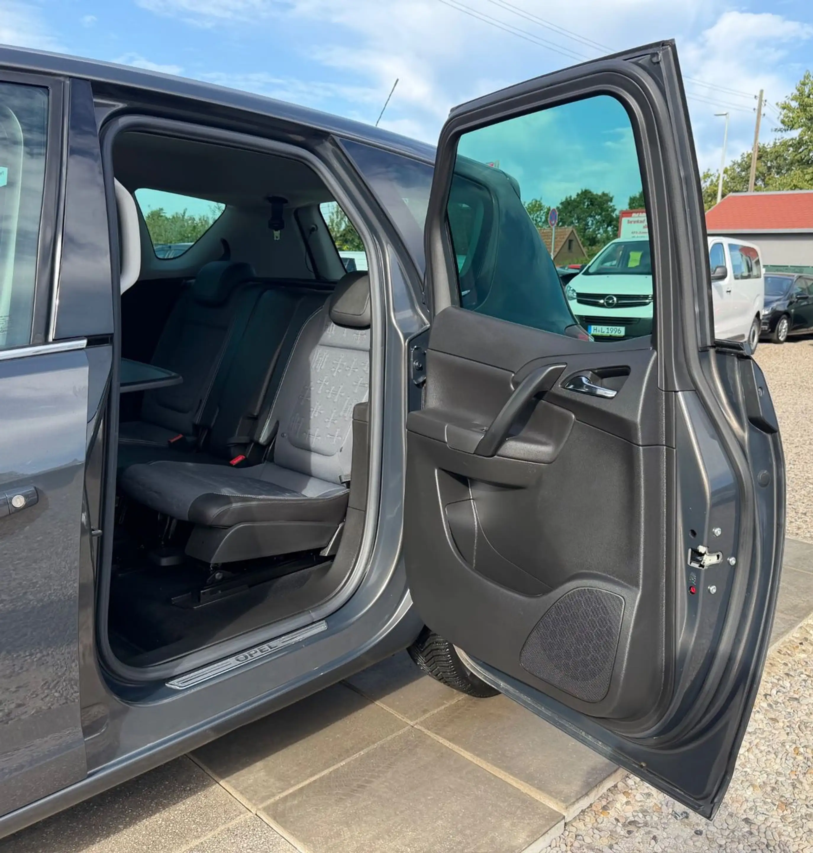 Opel Meriva 1,4 B Innovation HU Neu Inspektion neu — photo 8