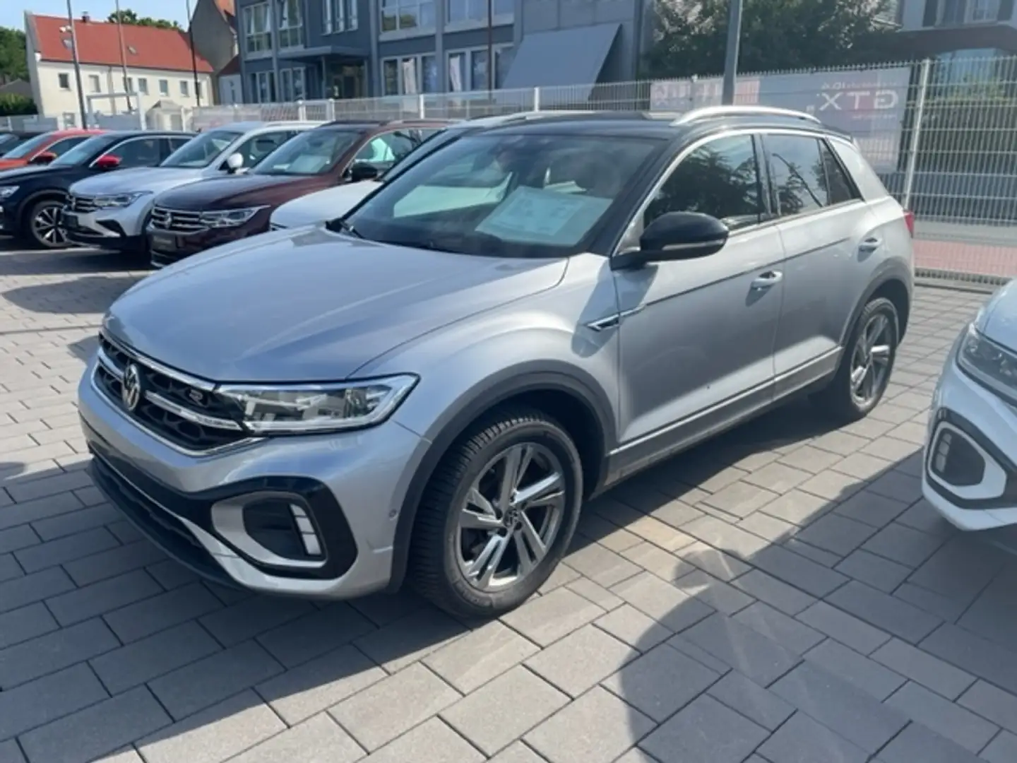 Volkswagen T-Roc R-Line 2.0 TDI Sportpaket AHK-abnehmbar Navi digit Argent - 2