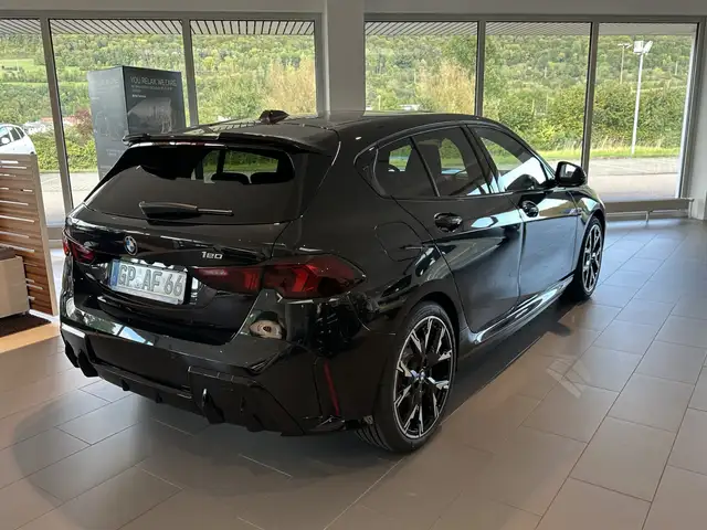 BMW 1 Series view 11