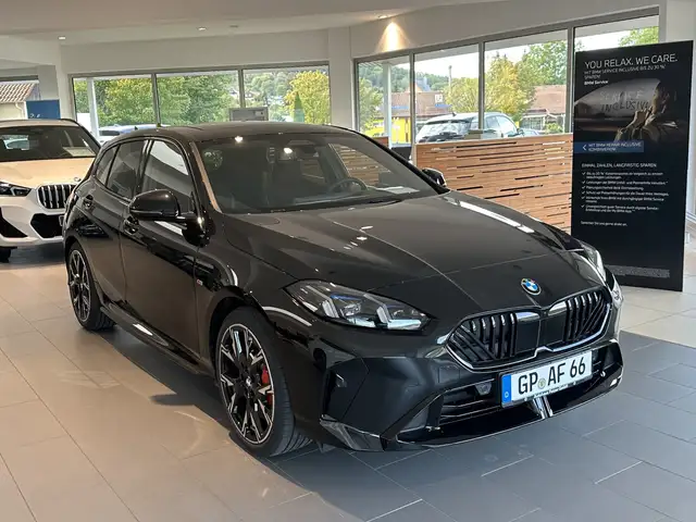 BMW 1 Series view 13