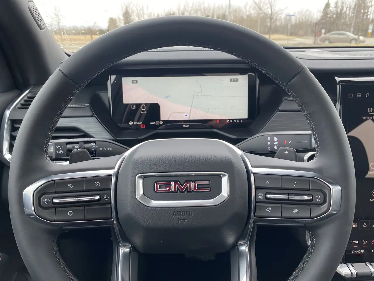 GMC Acadia снимка GMC Acadia