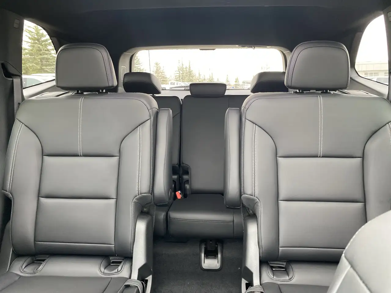 GMC Acadia снимка GMC Acadia