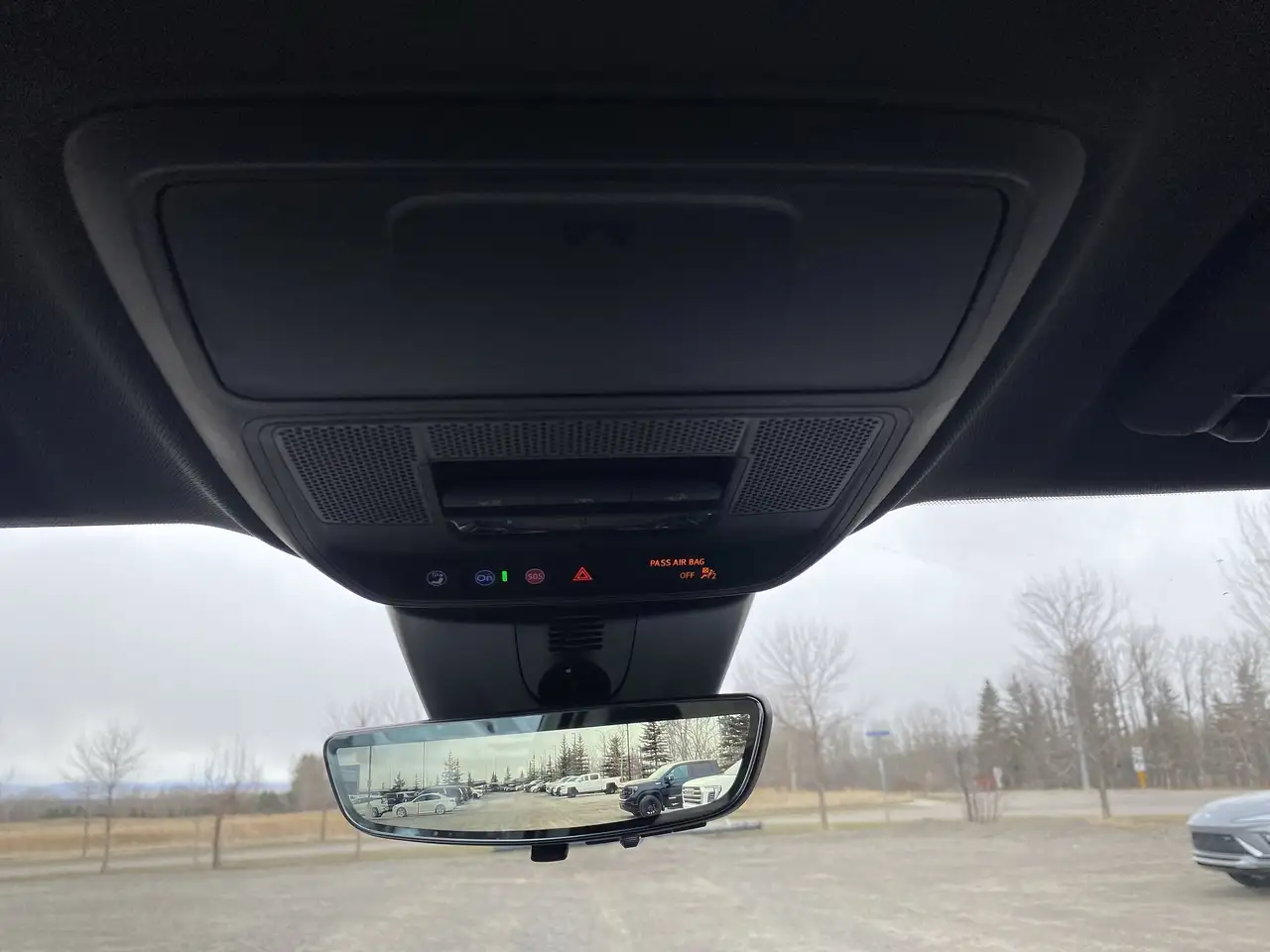 GMC Acadia снимка GMC Acadia