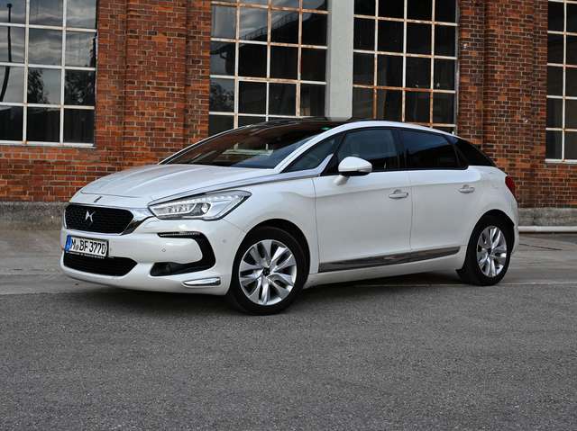 Imagine DS Automobiles DS 5 DS5 2.0 BlueHDi 181 PS