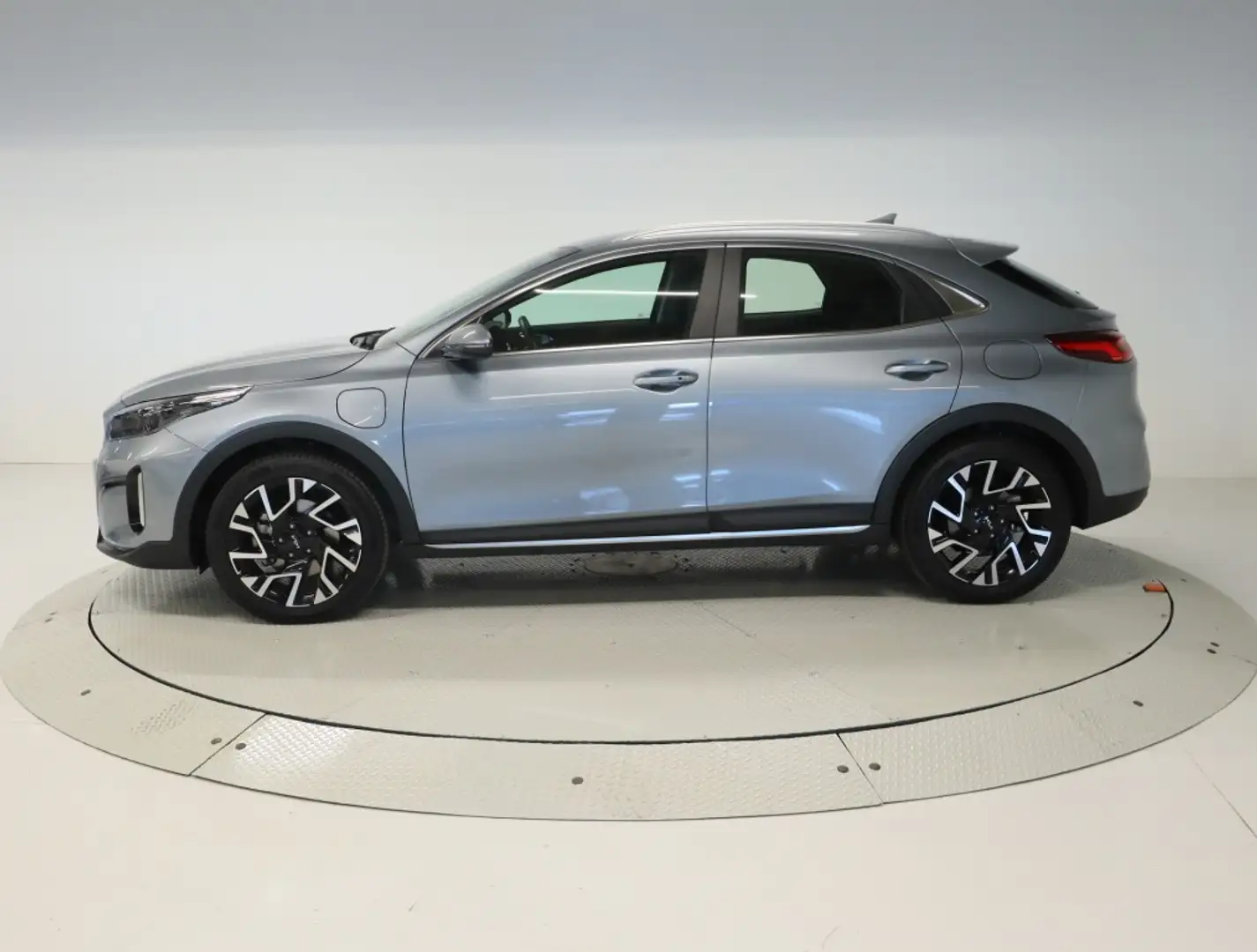 Kia XCeed 1.6 PHEV eTech Aut. Gris - 2