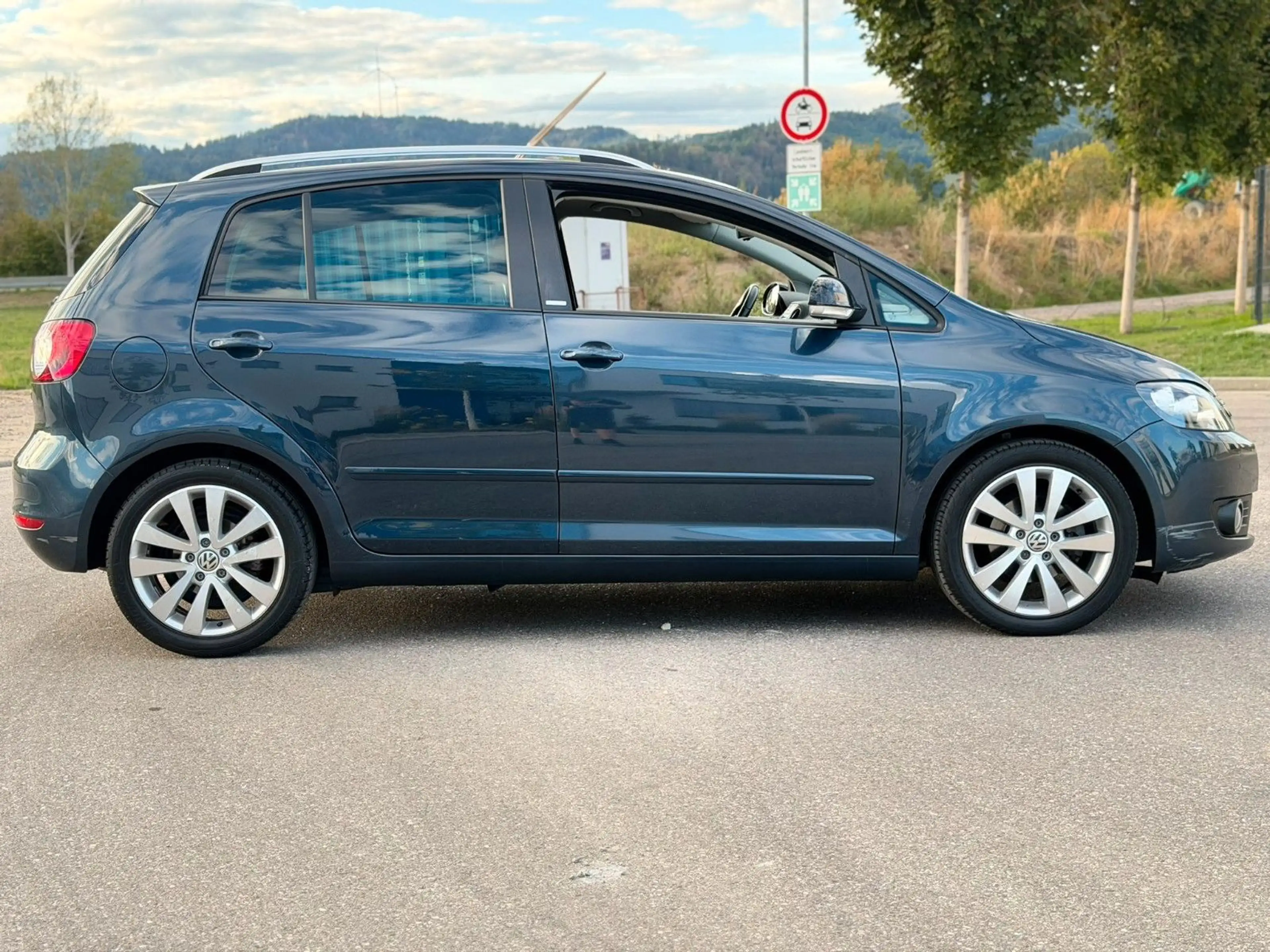 Volkswagen Golf Plus VI Style 1.2TSI PDC SHZ Schiebedach — photo 3