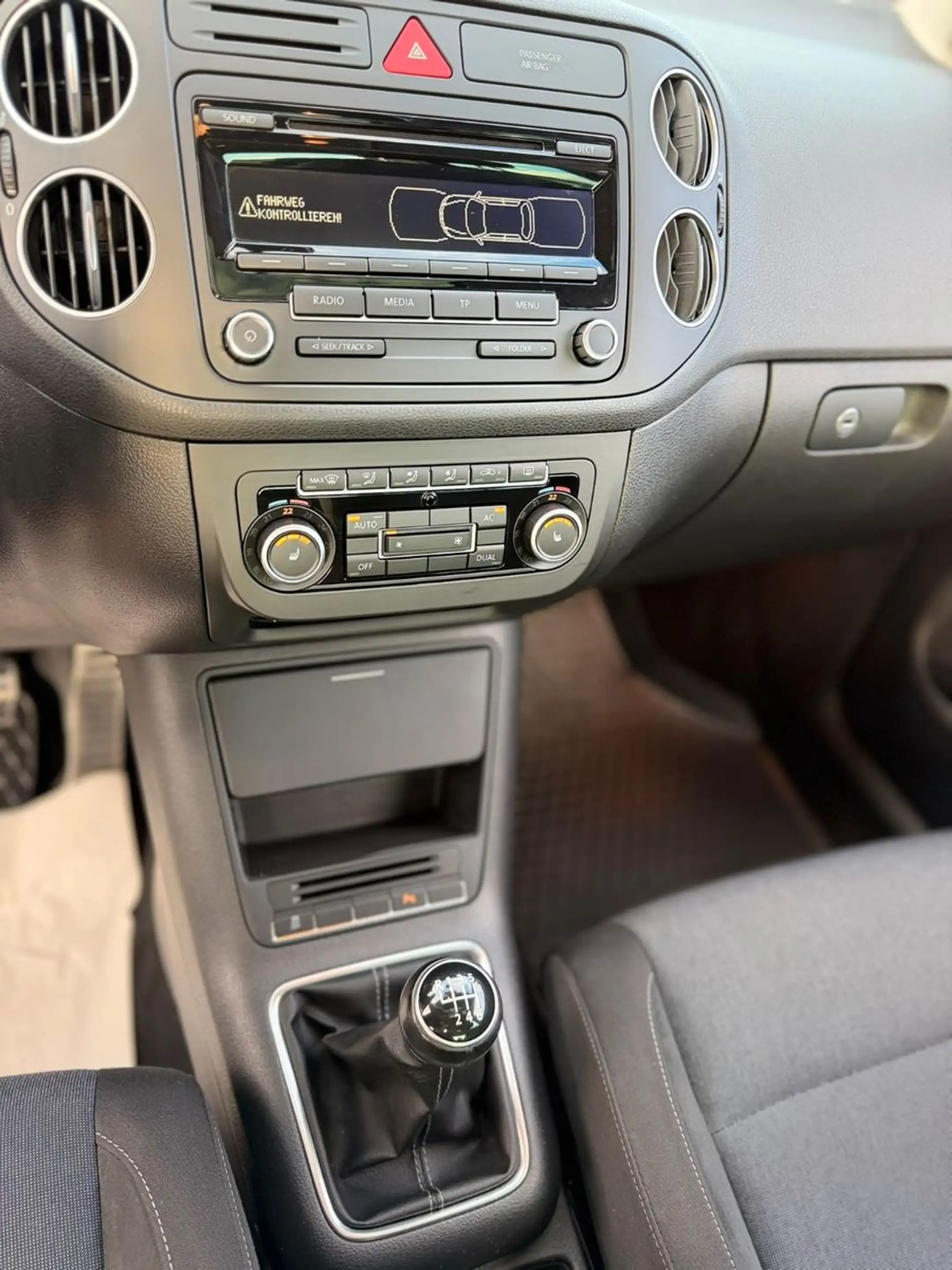 Volkswagen Golf Plus VI Style 1.2TSI PDC SHZ Schiebedach — photo 15