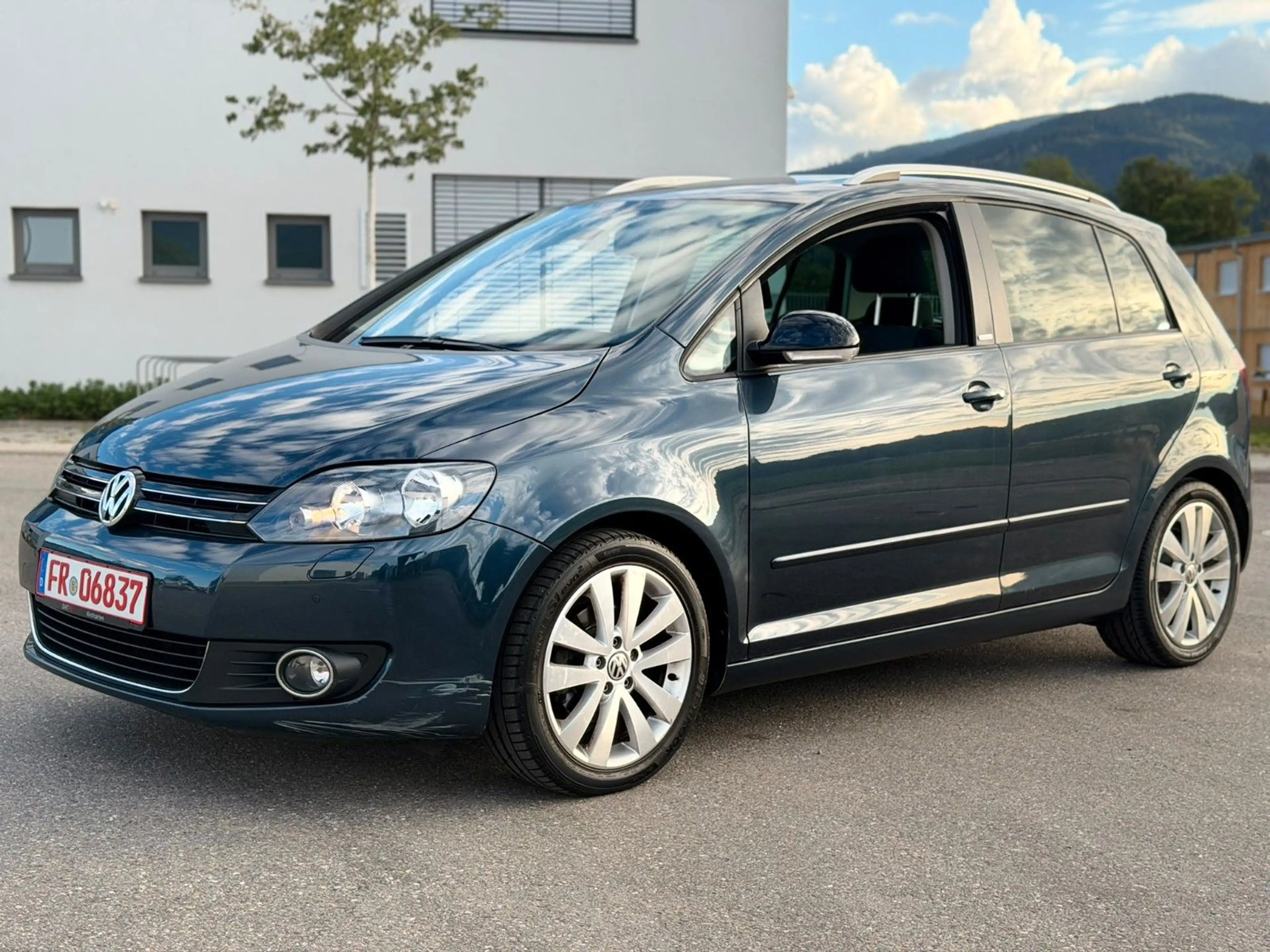 Volkswagen Golf Plus VI Style 1.2TSI PDC SHZ Schiebedach — photo 8