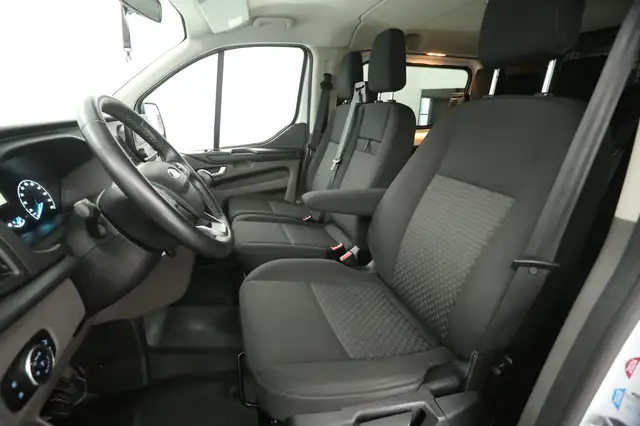Ford Transit Custom view 10