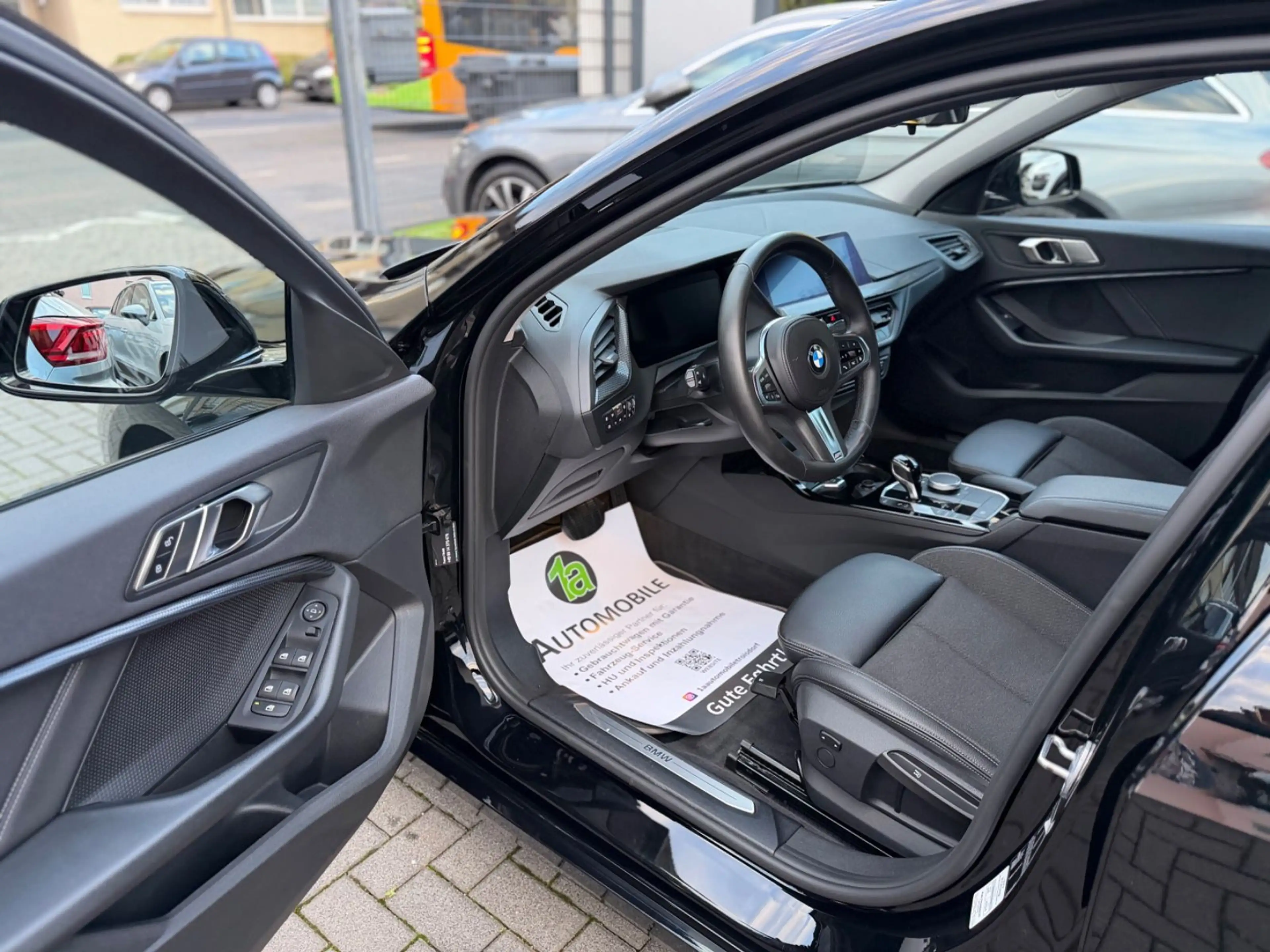 BMW 118 d M Sport Line Limousine*NAVI*TEMPO*HUD*LED — photo 12