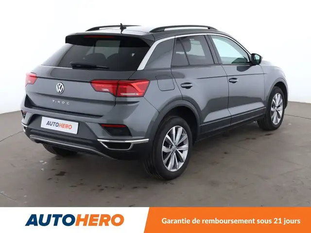 Volkswagen T-Roc view 6