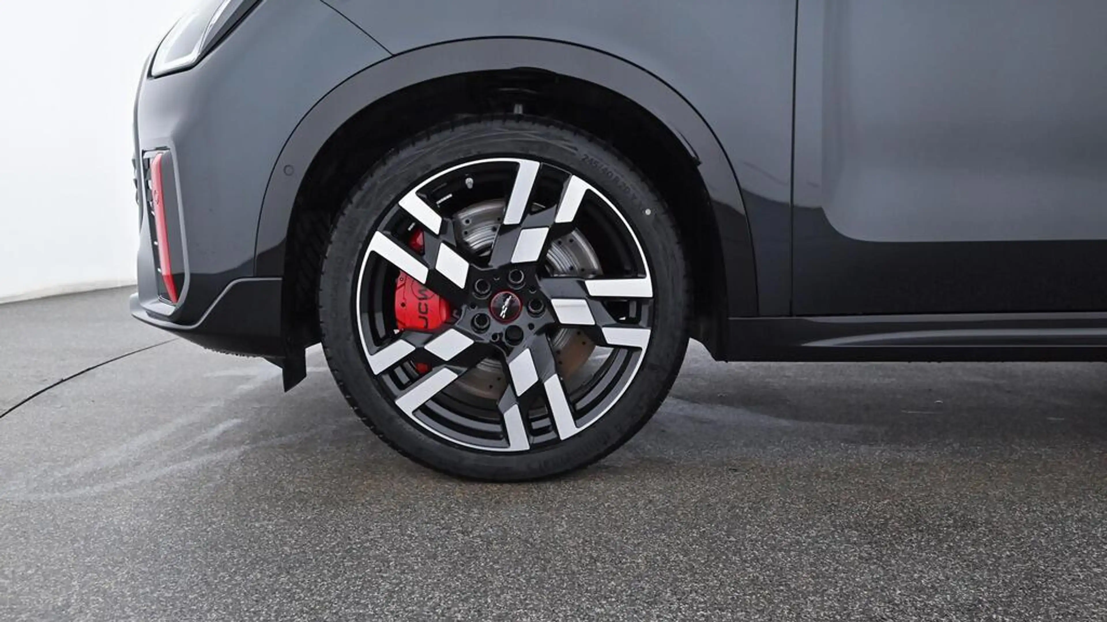 MINI JCW Countryman All4 John Cooper Works Trim — photo 9