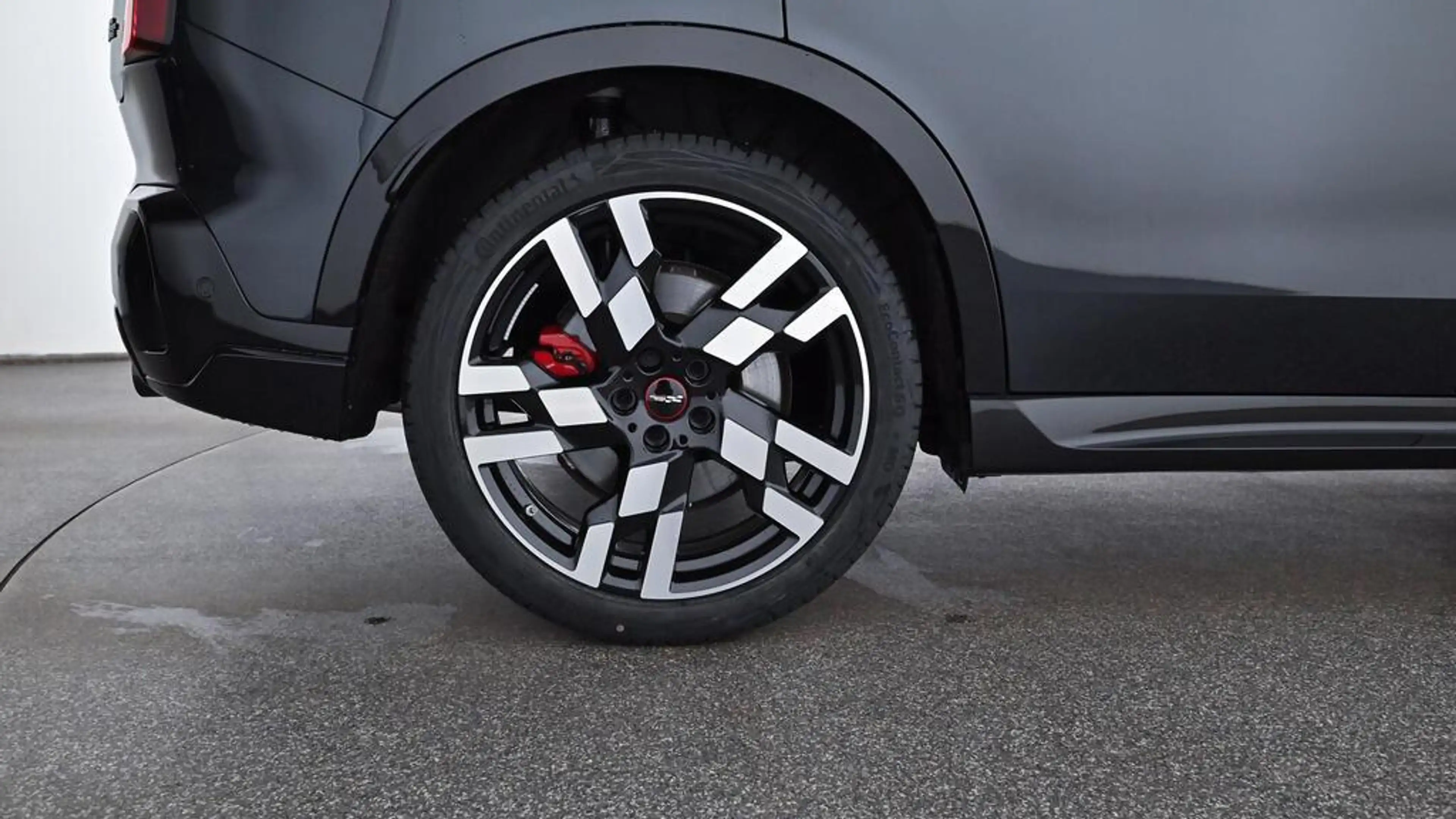 MINI JCW Countryman All4 John Cooper Works Trim — photo 11
