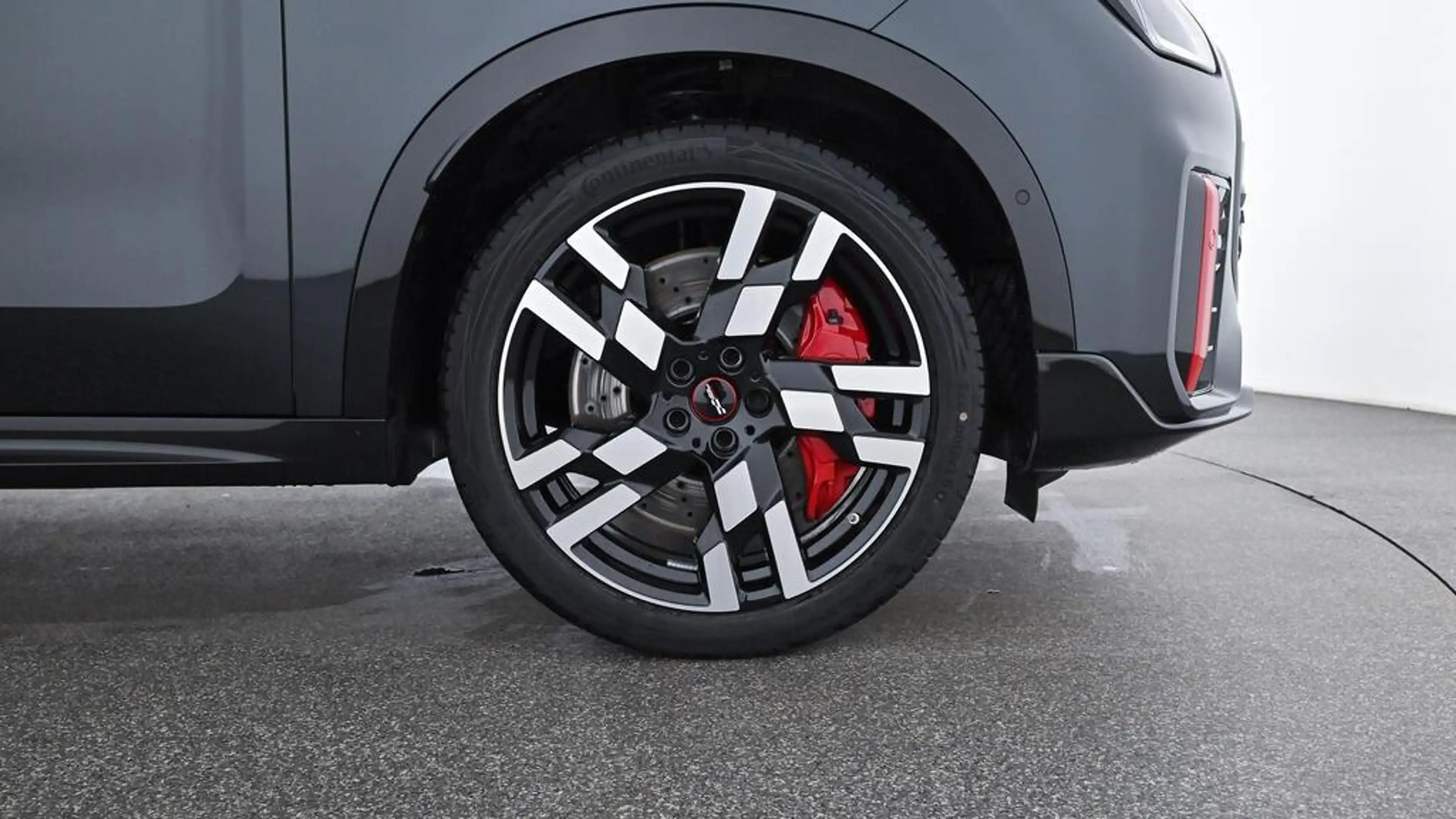 MINI JCW Countryman All4 John Cooper Works Trim — photo 10
