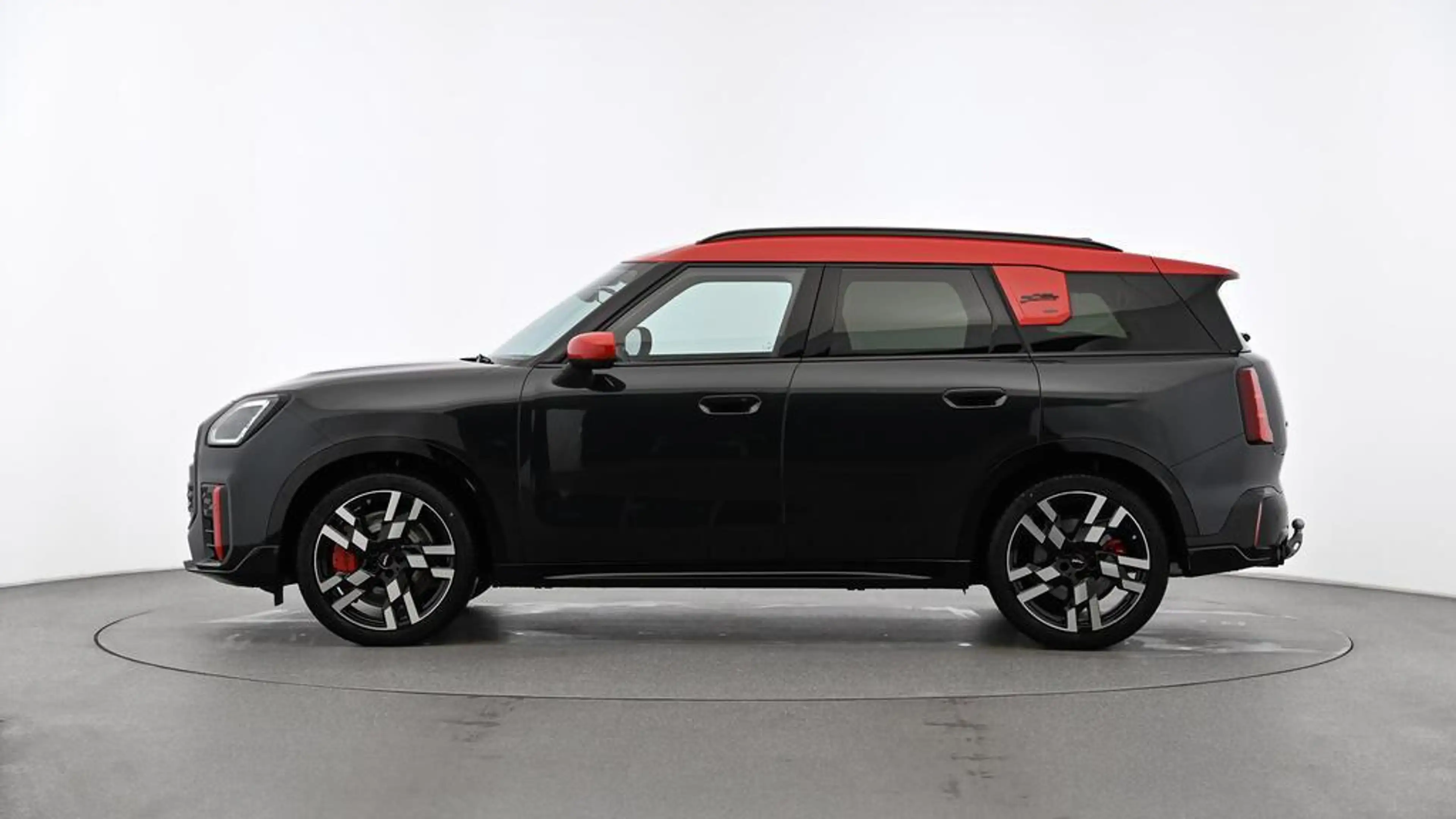 MINI JCW Countryman All4 John Cooper Works Trim — photo 3