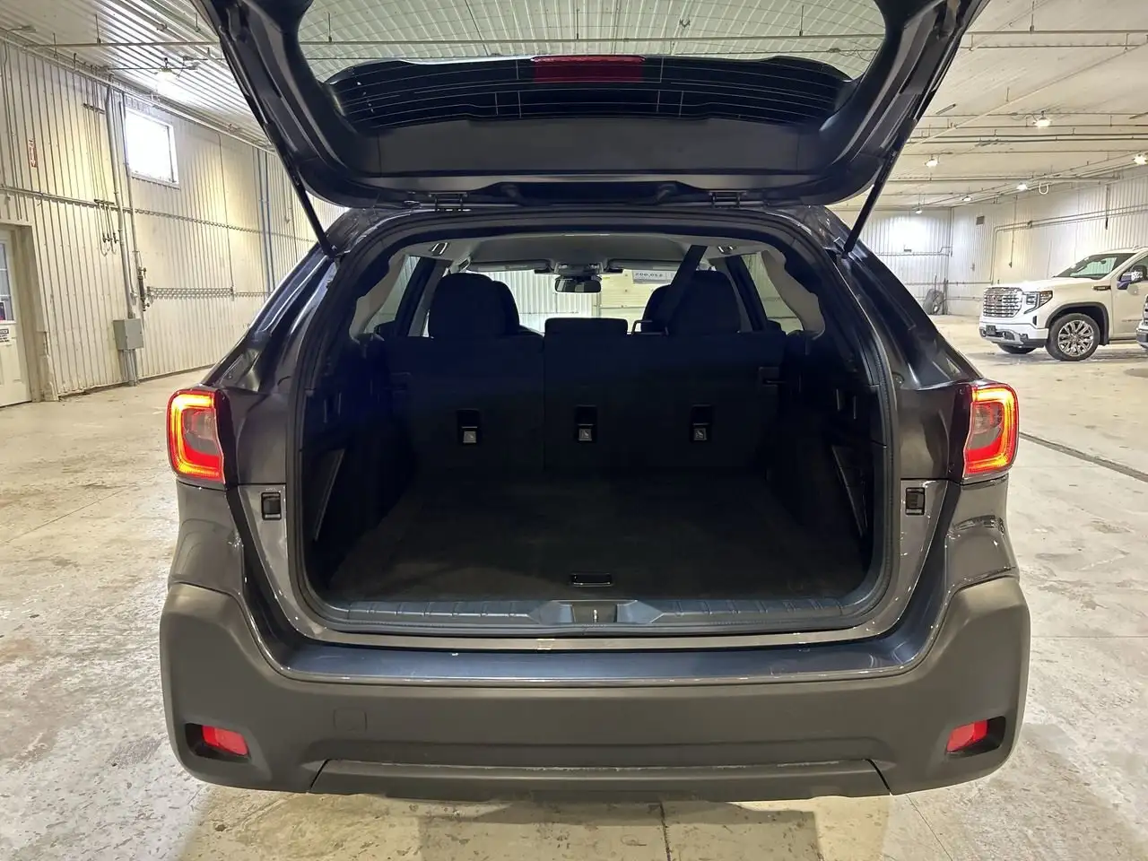 Subaru OUTBACK снимка Subaru OUTBACK
