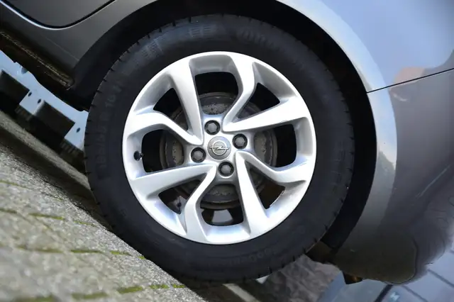 Opel Corsa view 6